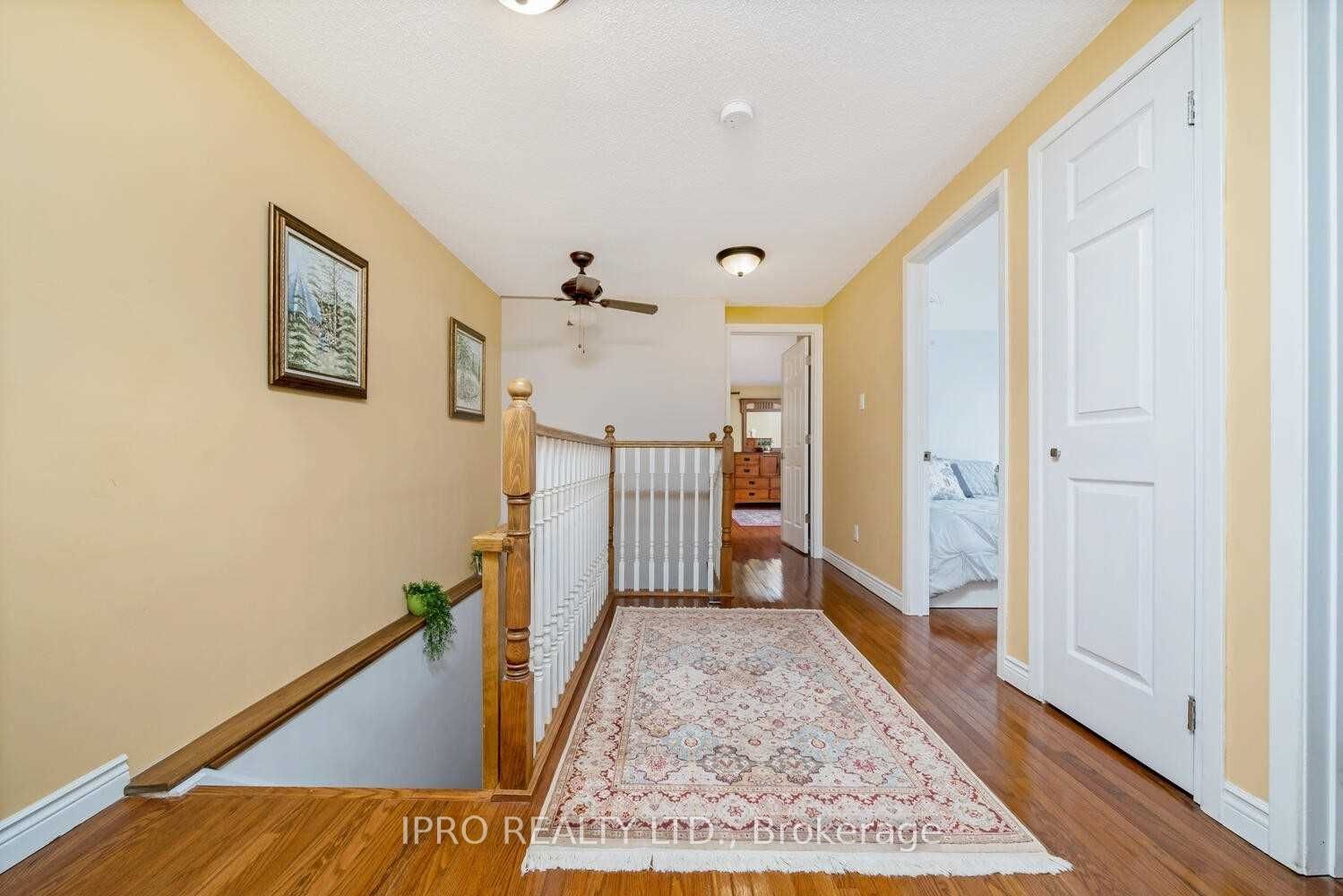 Photo 15 of 551 Roseheath Drive, Milton, Bronte Meadows — HOMEH