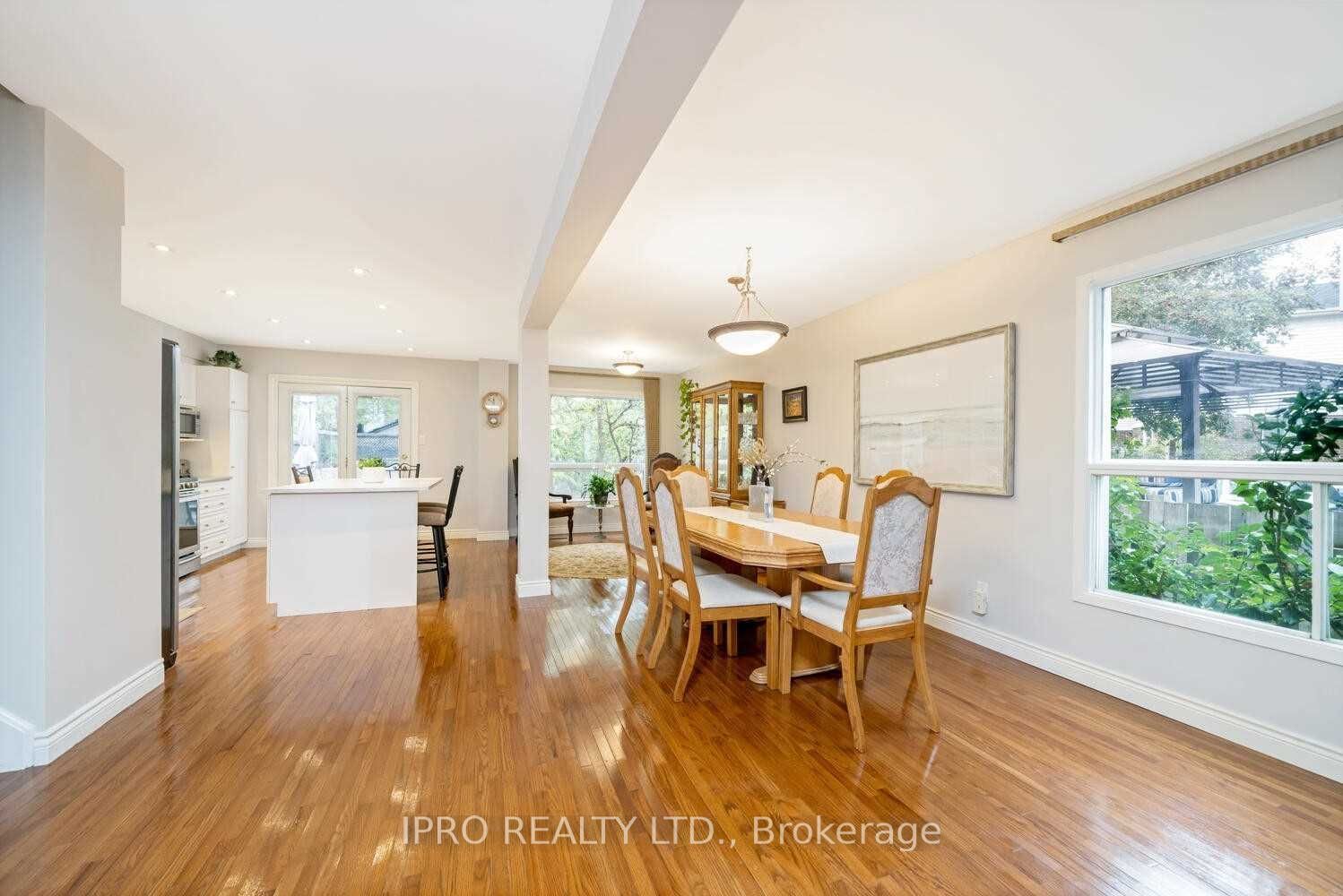 Photo 6 of 551 Roseheath Drive, Milton, Bronte Meadows — HOMEH