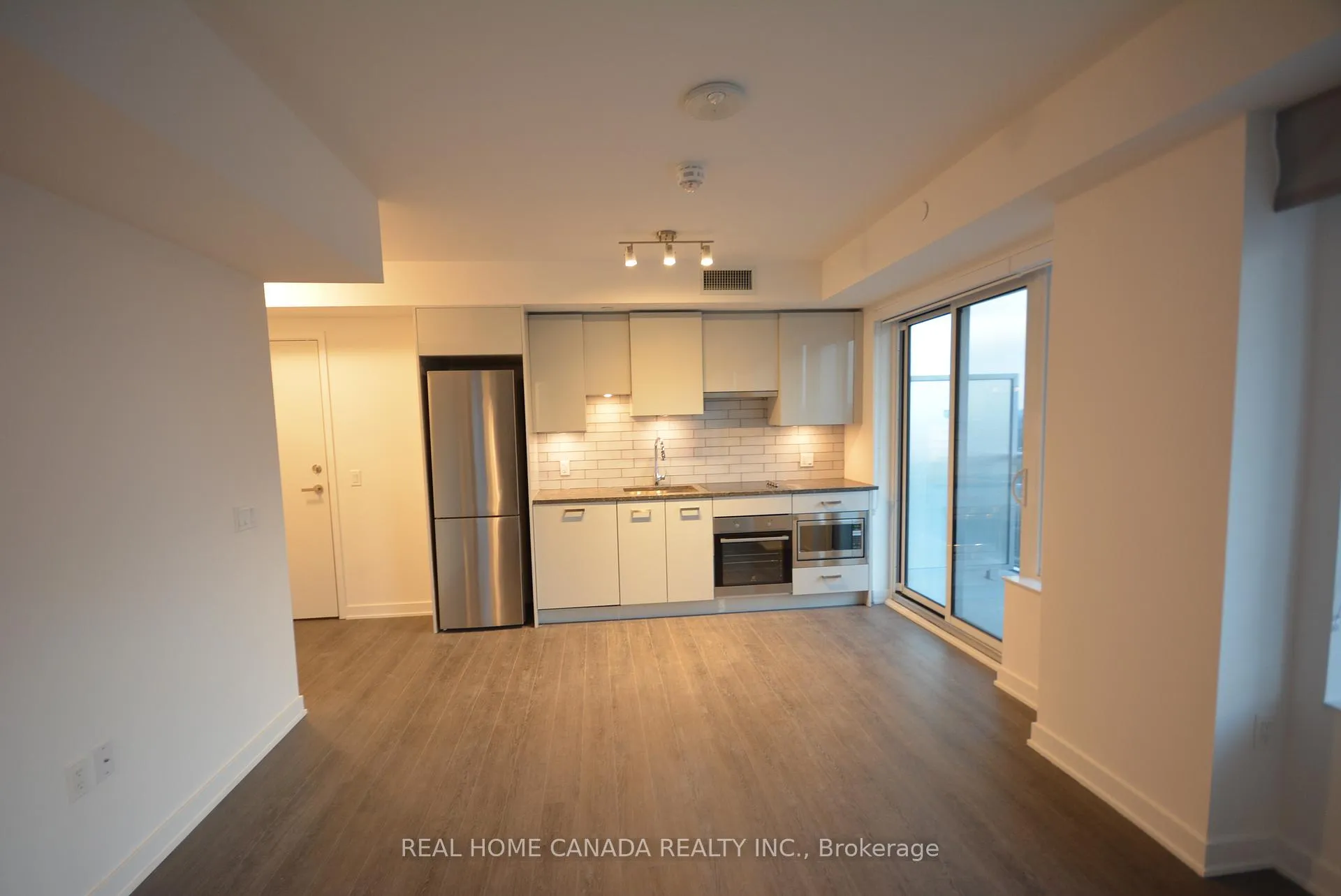 Front of Unit 2704, 195 Redpath Avenue