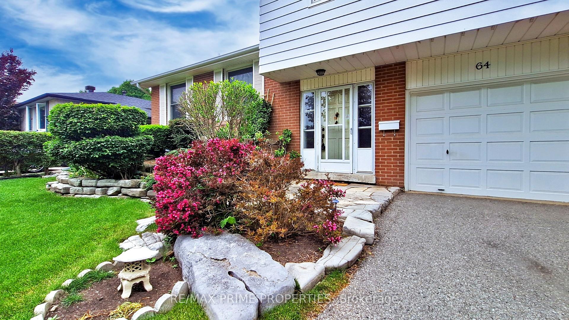 Photo 4 of 64 Highcourt Crescent, Scarborough, Woburn — HOMEH