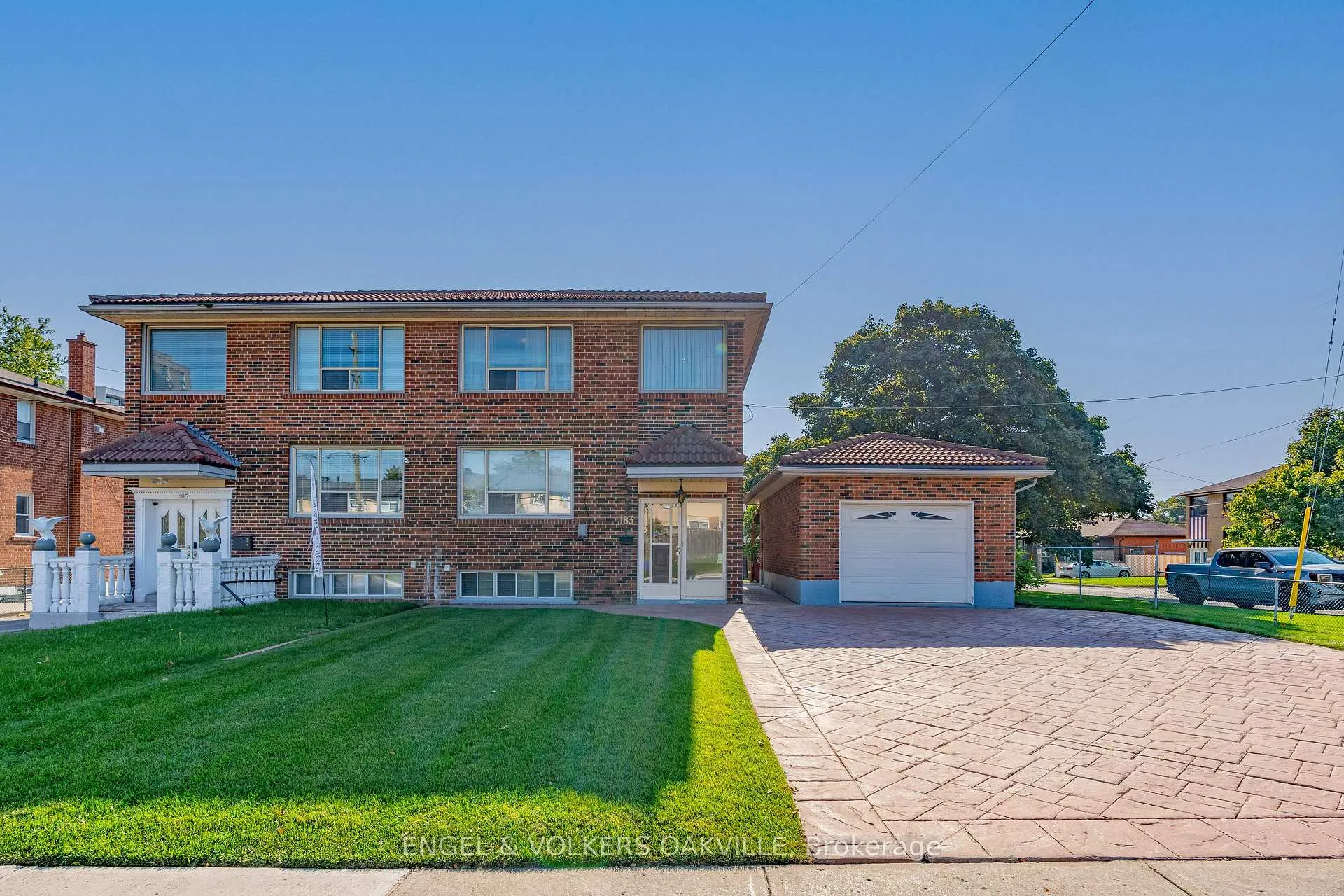 Front of 183 Vodden Street E
