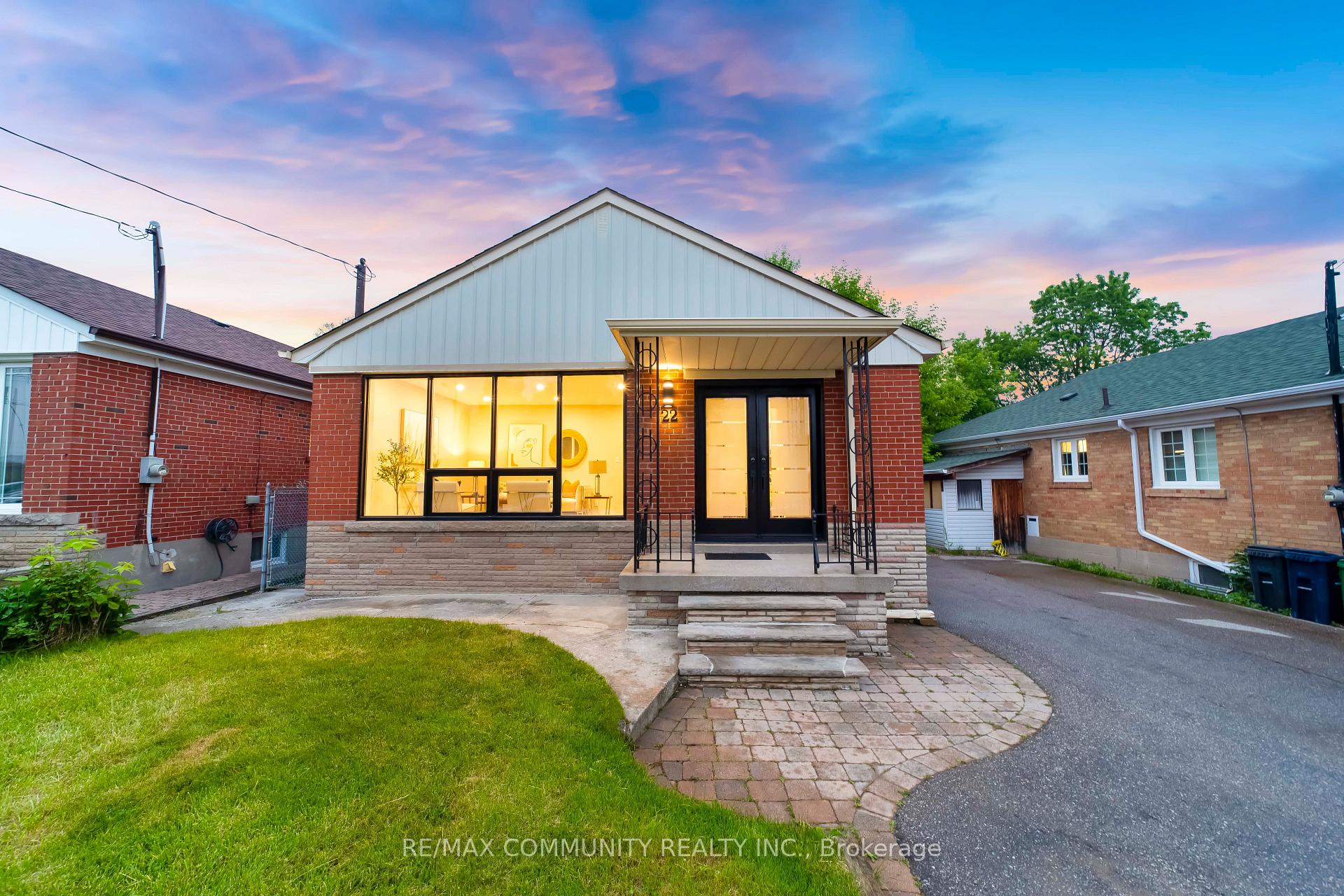 Photo 1 of 22 Miramar Crescent, Scarborough, Bendale — HOMEH