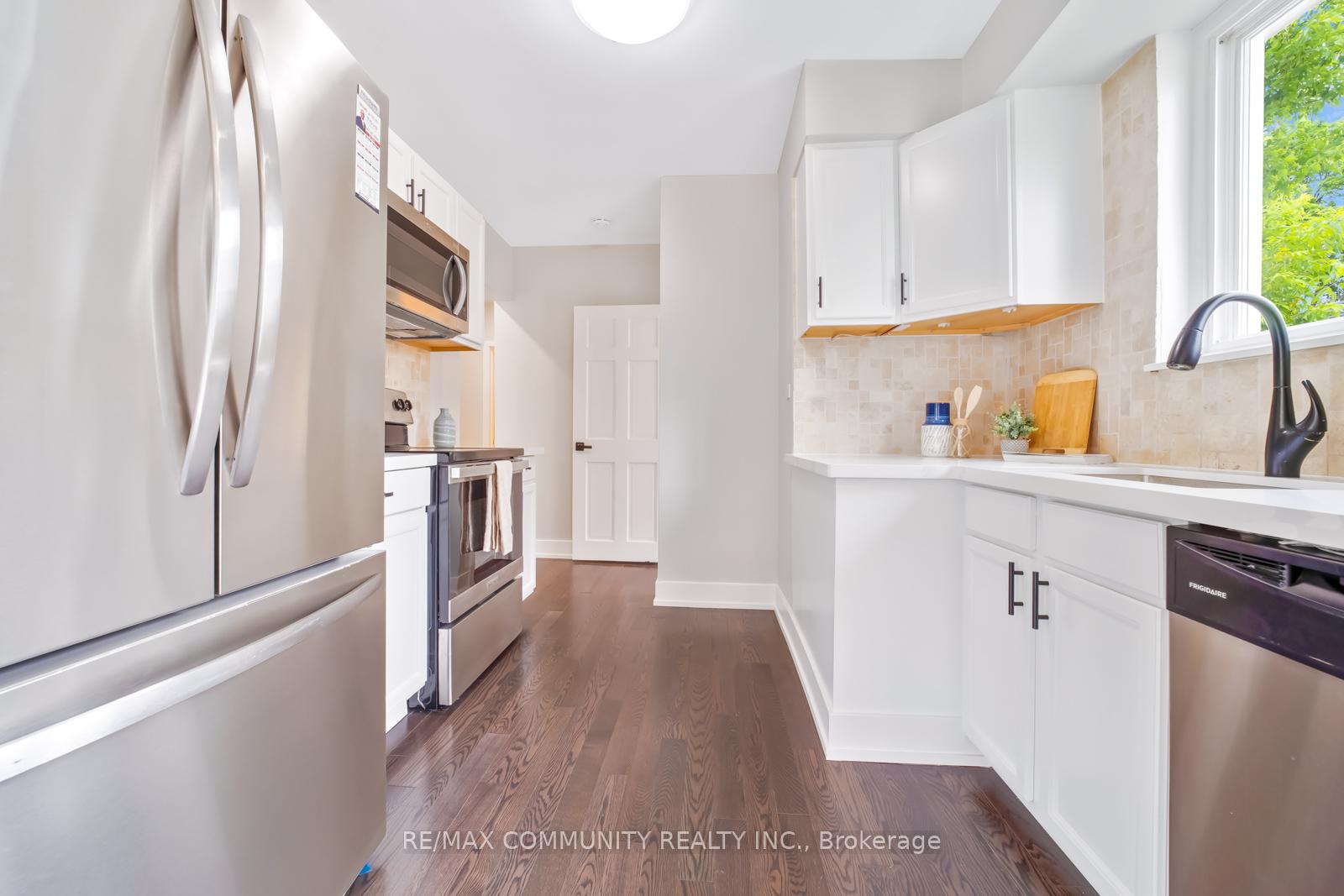 Photo 14 of 22 Miramar Crescent, Scarborough, Bendale — HOMEH