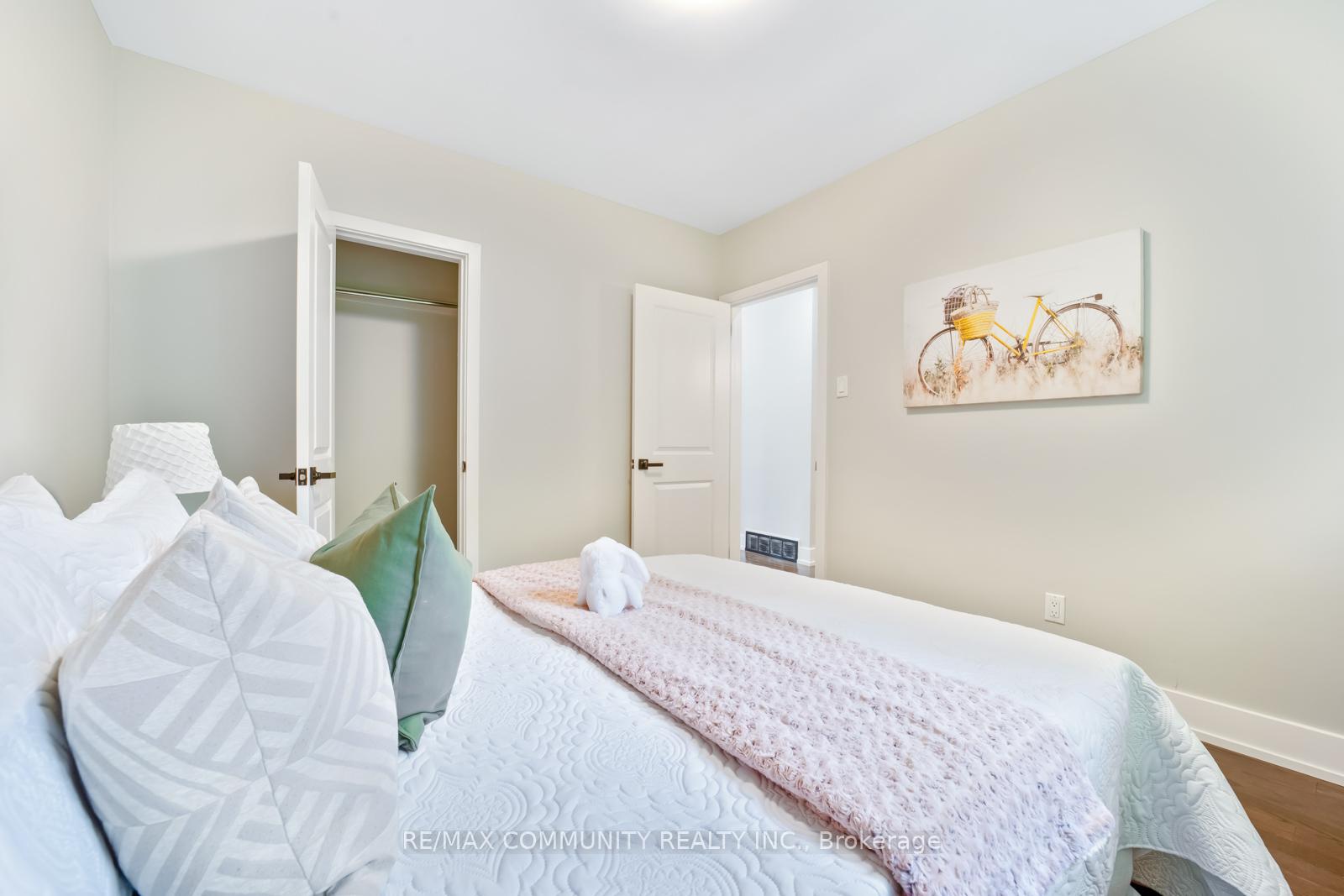 Photo 20 of 22 Miramar Crescent, Scarborough, Bendale — HOMEH