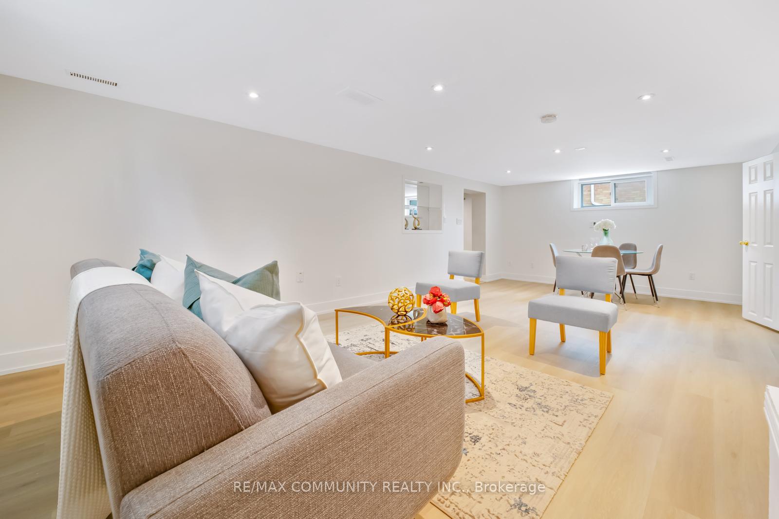 Photo 29 of 22 Miramar Crescent, Scarborough, Bendale — HOMEH