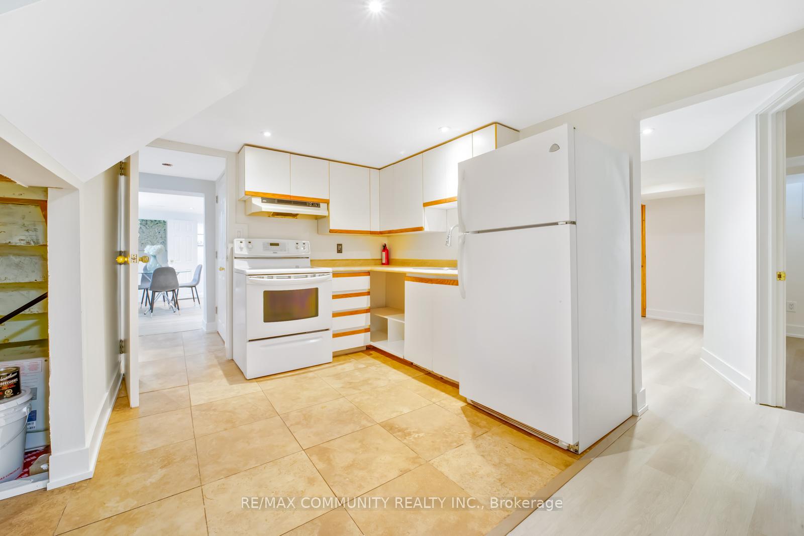 Photo 33 of 22 Miramar Crescent, Scarborough, Bendale — HOMEH