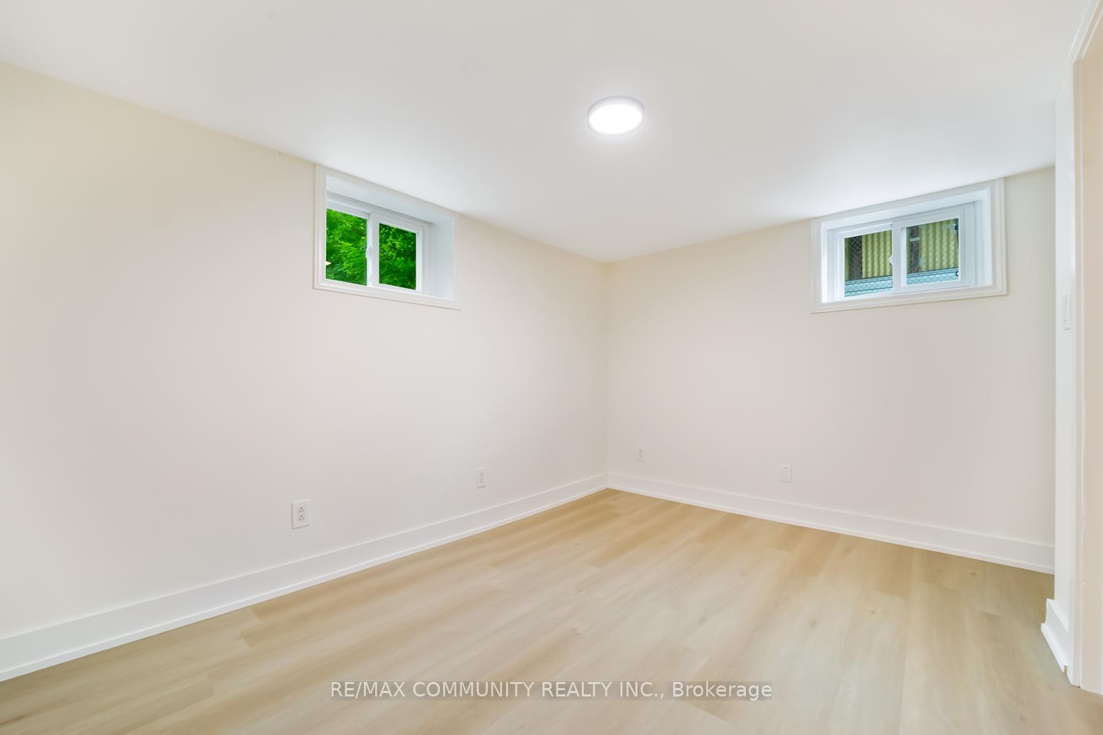 Photo 36 of 22 Miramar Crescent, Scarborough, Bendale — HOMEH