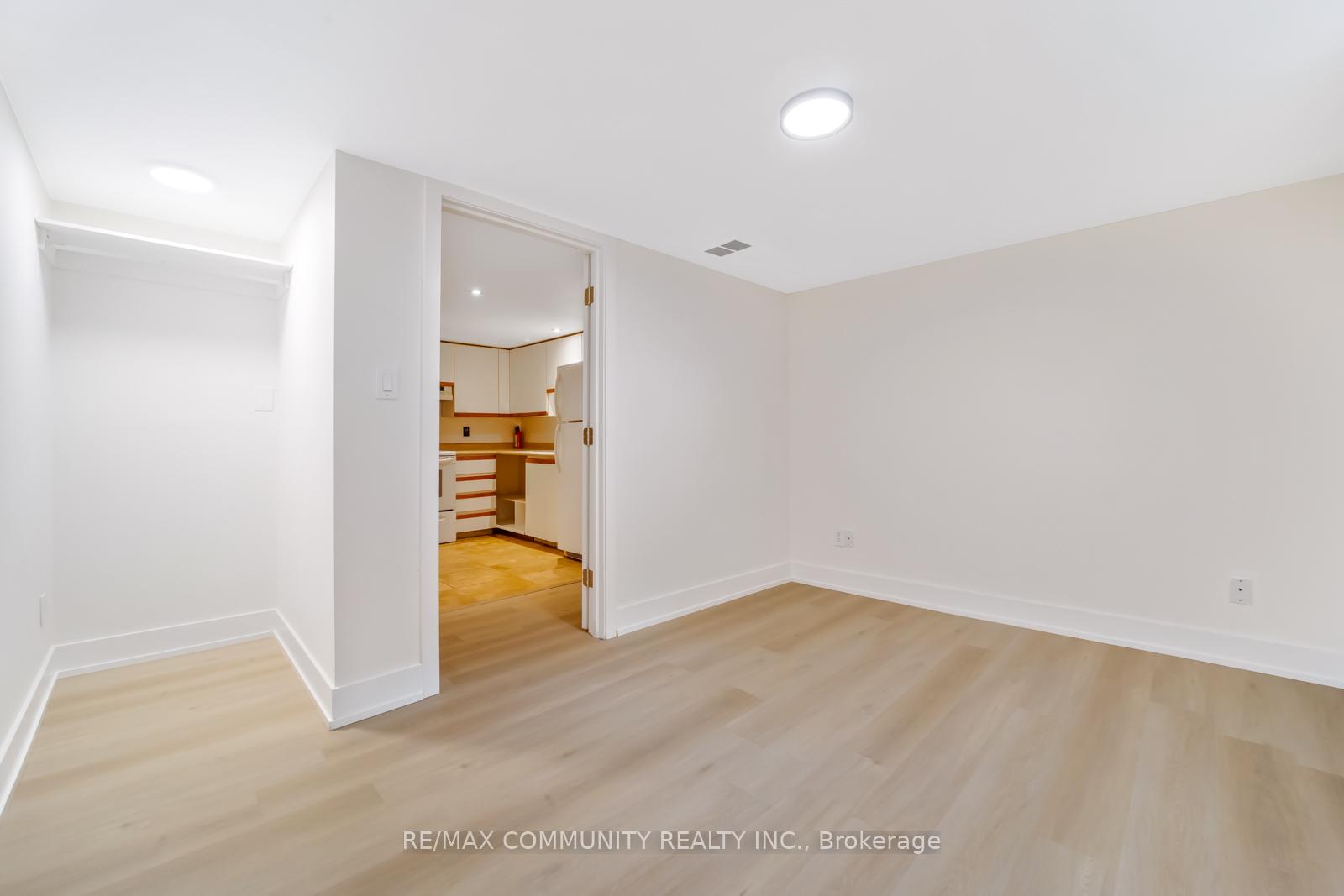 Photo 37 of 22 Miramar Crescent, Scarborough, Bendale — HOMEH
