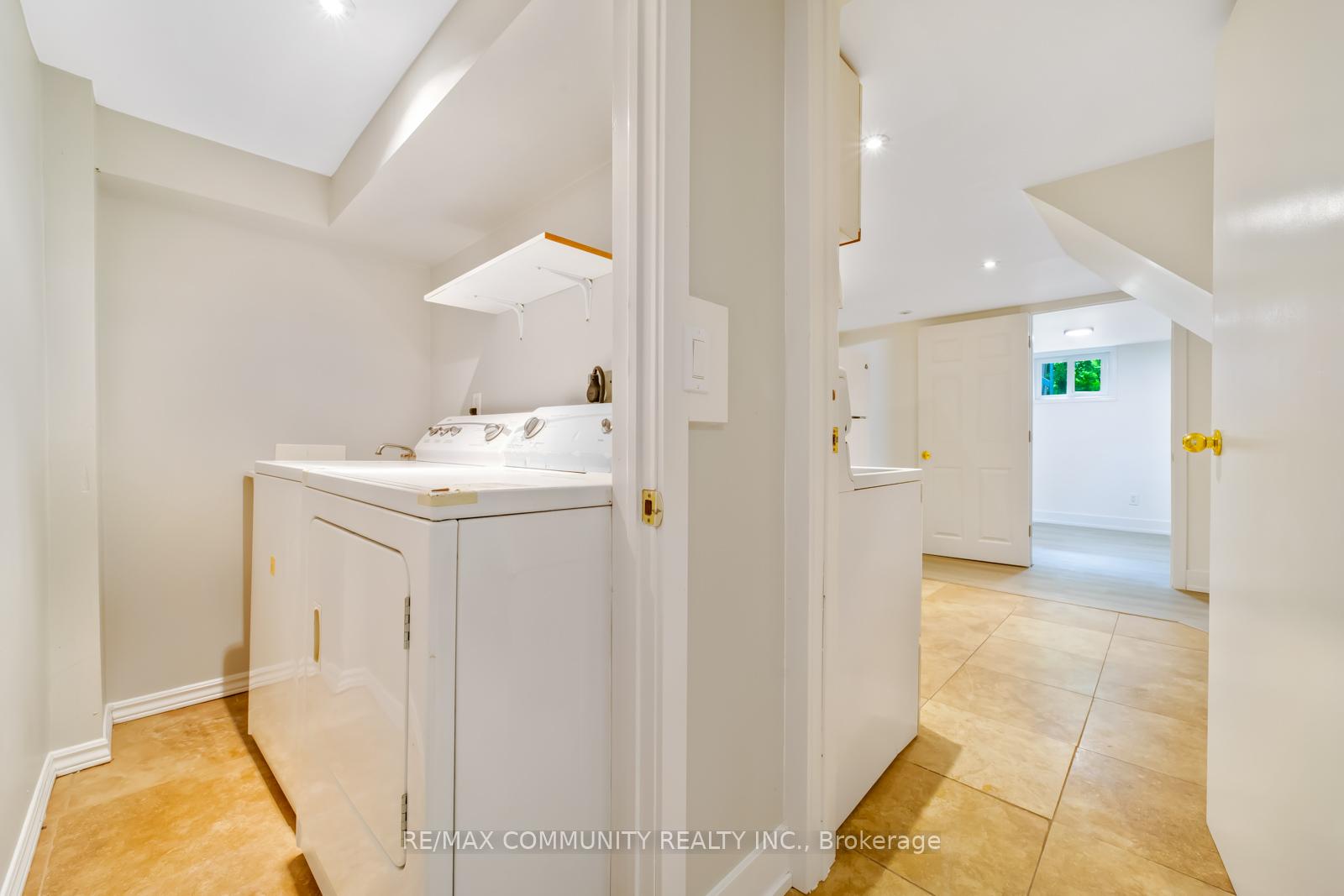 Photo 39 of 22 Miramar Crescent, Scarborough, Bendale — HOMEH