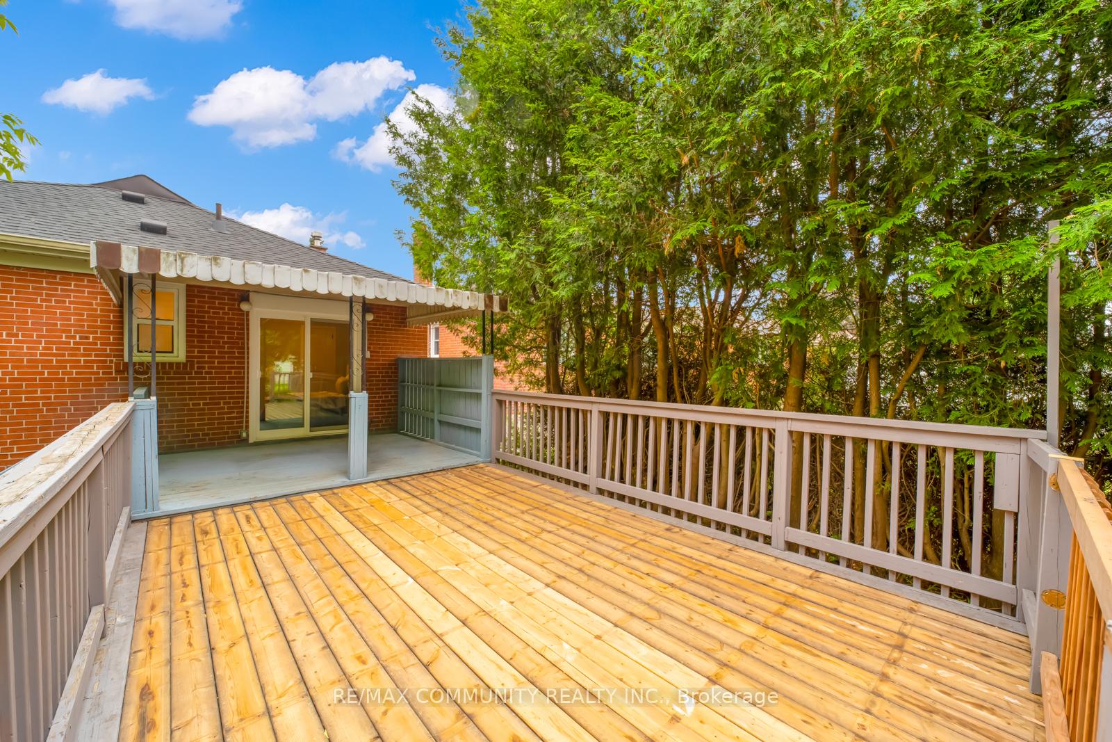 Photo 44 of 22 Miramar Crescent, Scarborough, Bendale — HOMEH