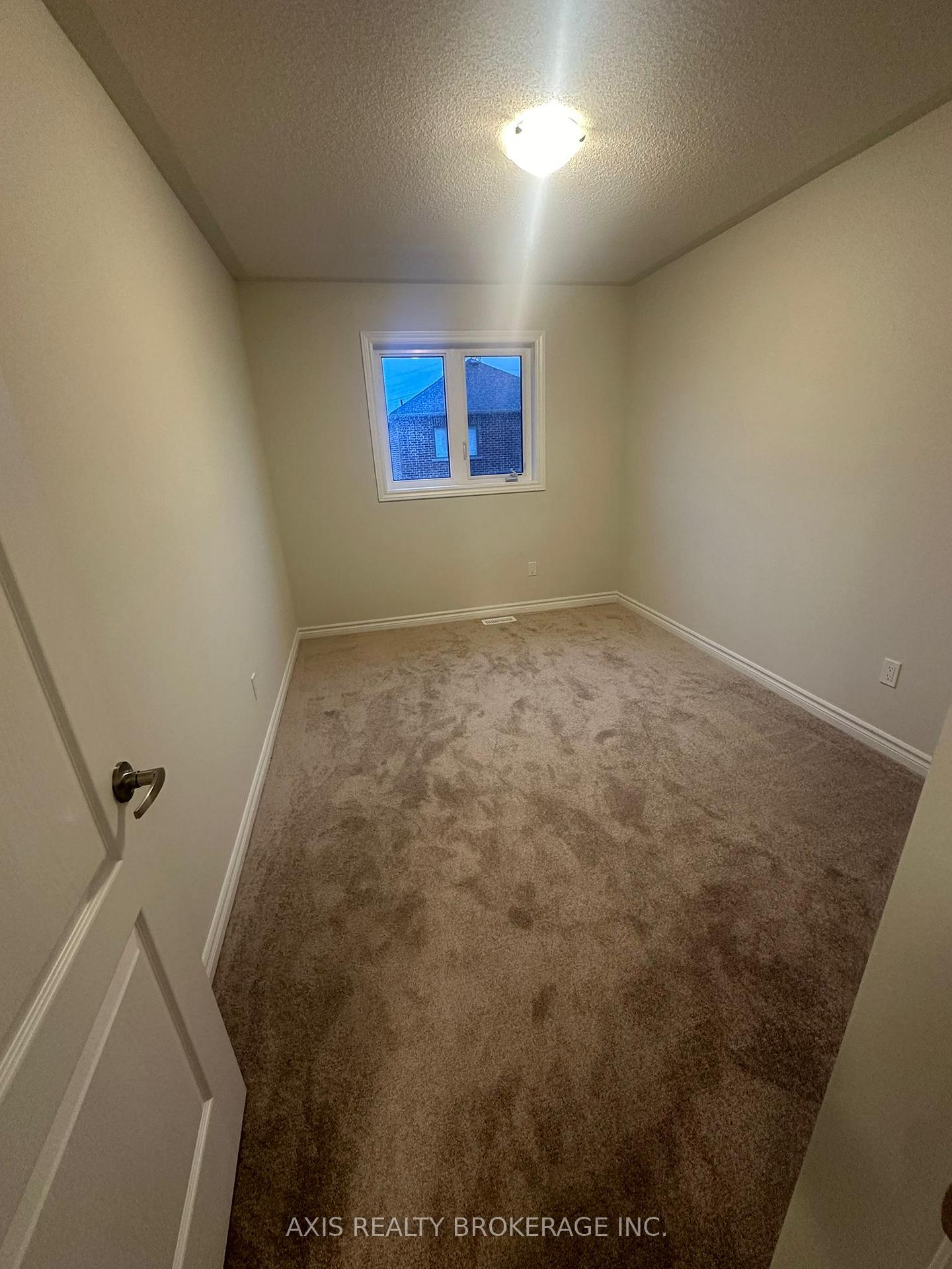 Photo 6 of 106 Baker Street, Thorold, Thorold Downtown — HOMEH