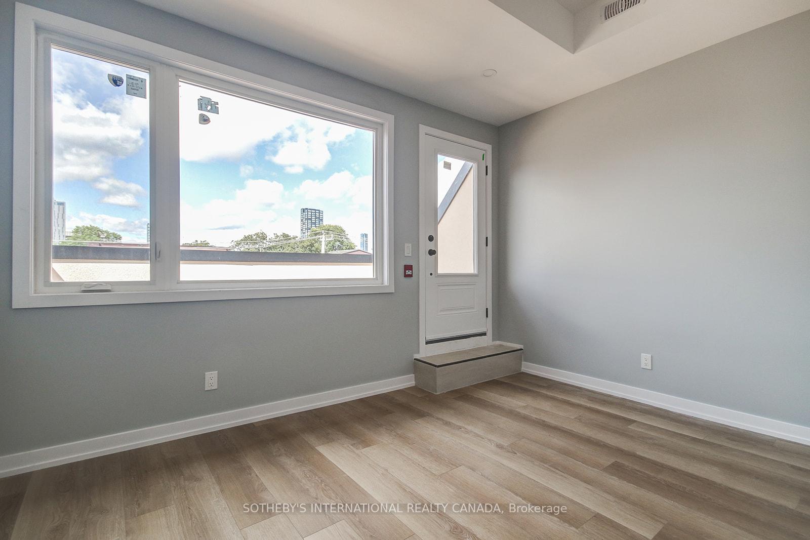 Photo 7 of Unit 3, 453 Dundas Street W, Toronto, Kensington-Chinatown — HOMEH