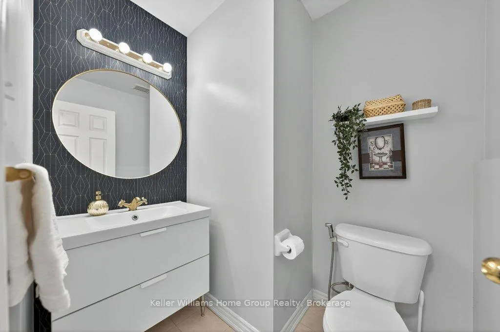 Photo 11 of 623 New Bedford Drive, Waterloo — HOMEH