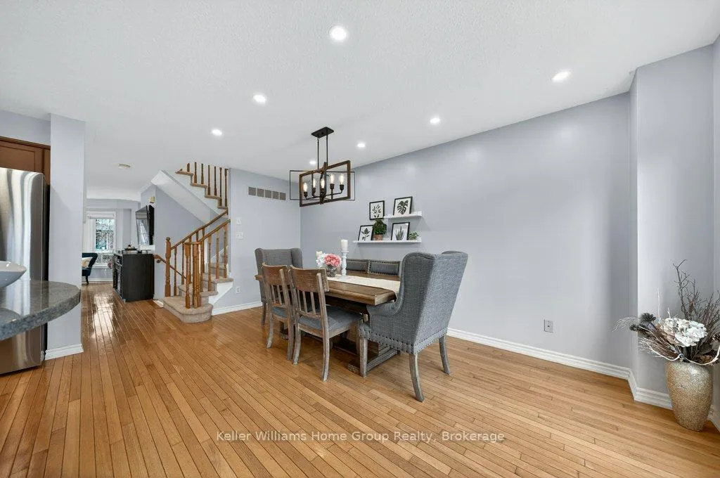 Photo 13 of 623 New Bedford Drive, Waterloo — HOMEH