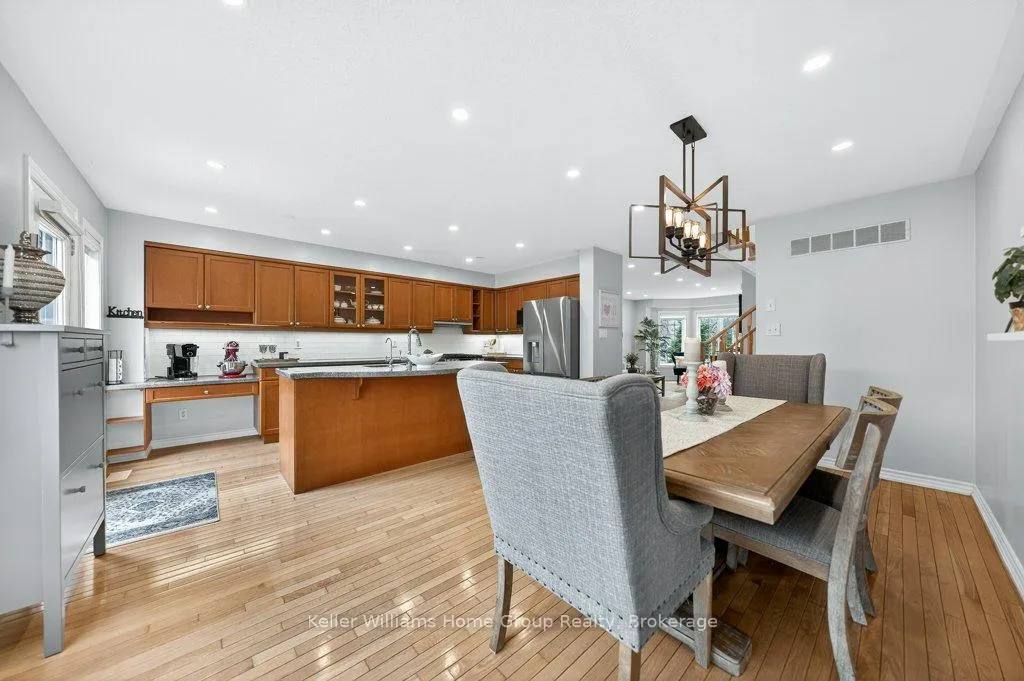 Photo 14 of 623 New Bedford Drive, Waterloo — HOMEH