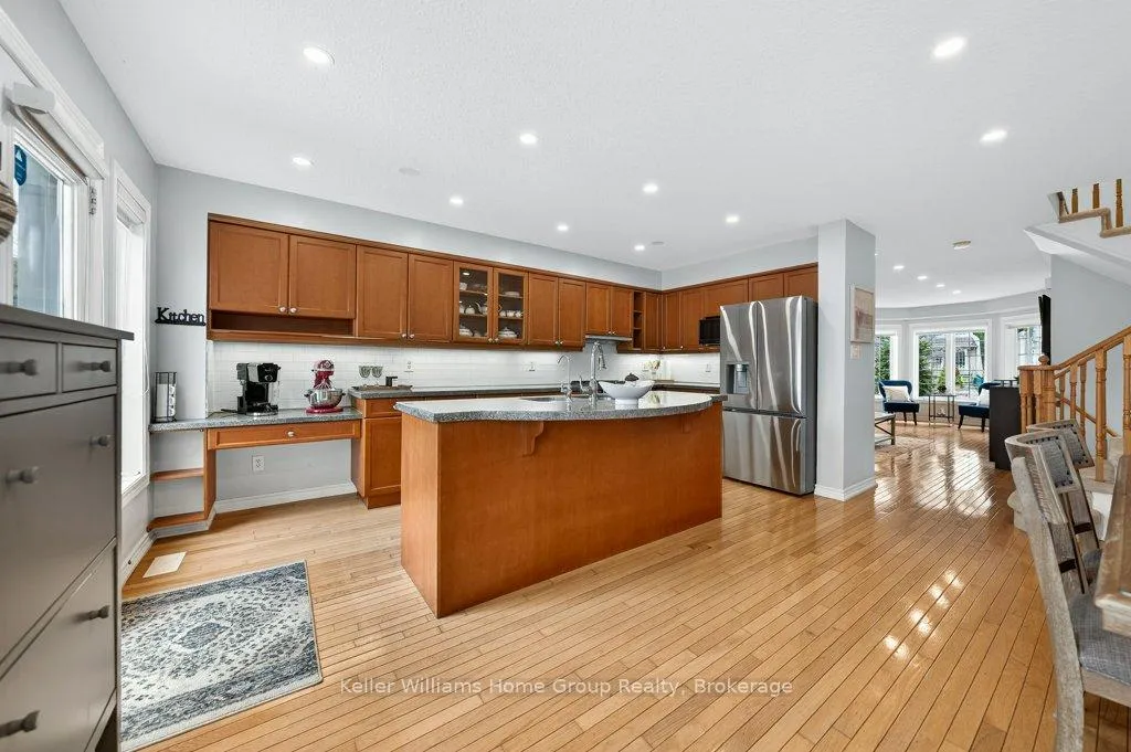 Photo 16 of 623 New Bedford Drive, Waterloo — HOMEH