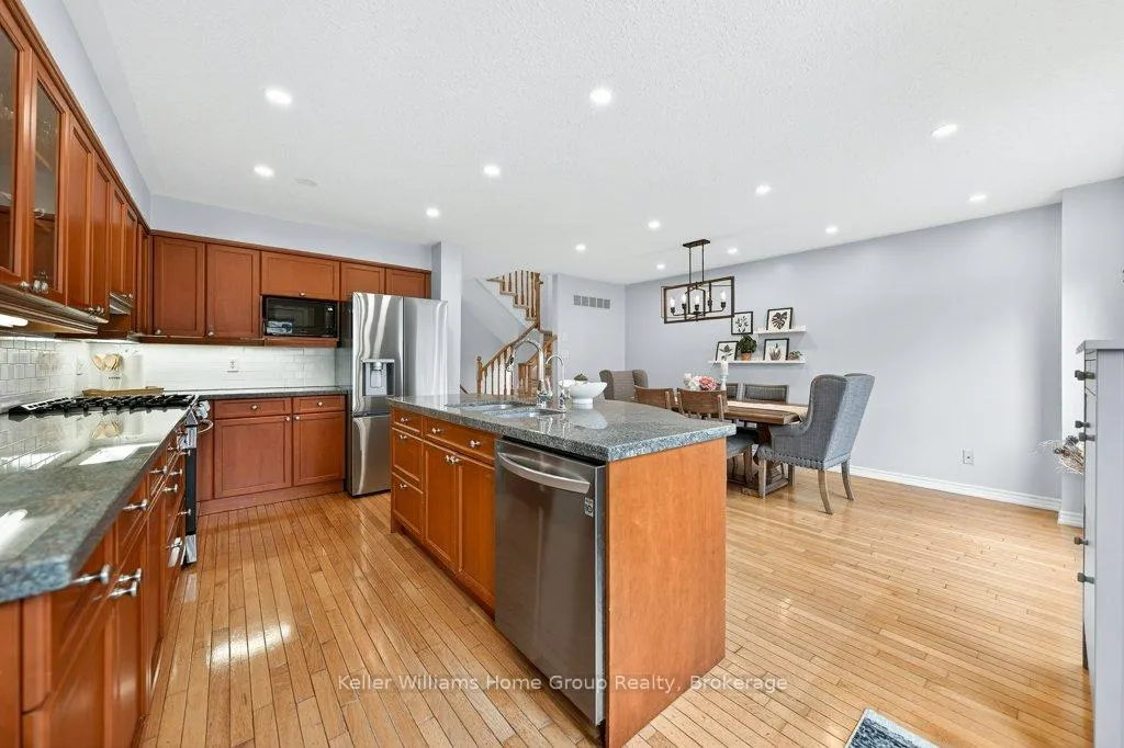 Photo 19 of 623 New Bedford Drive, Waterloo — HOMEH