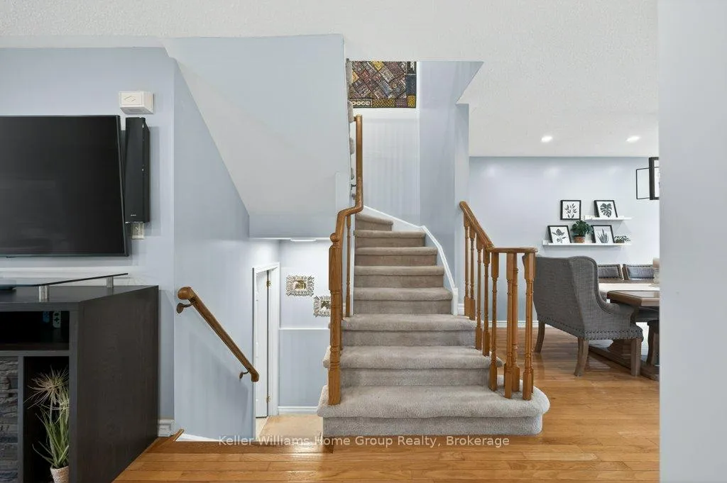 Photo 22 of 623 New Bedford Drive, Waterloo — HOMEH