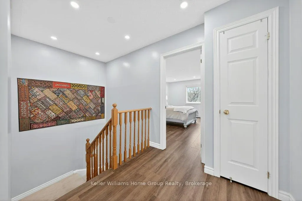 Photo 24 of 623 New Bedford Drive, Waterloo — HOMEH