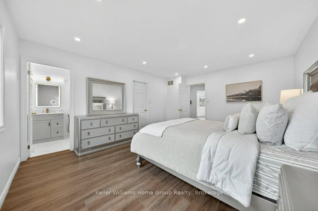 Photo 26 of 623 New Bedford Drive, Waterloo — HOMEH
