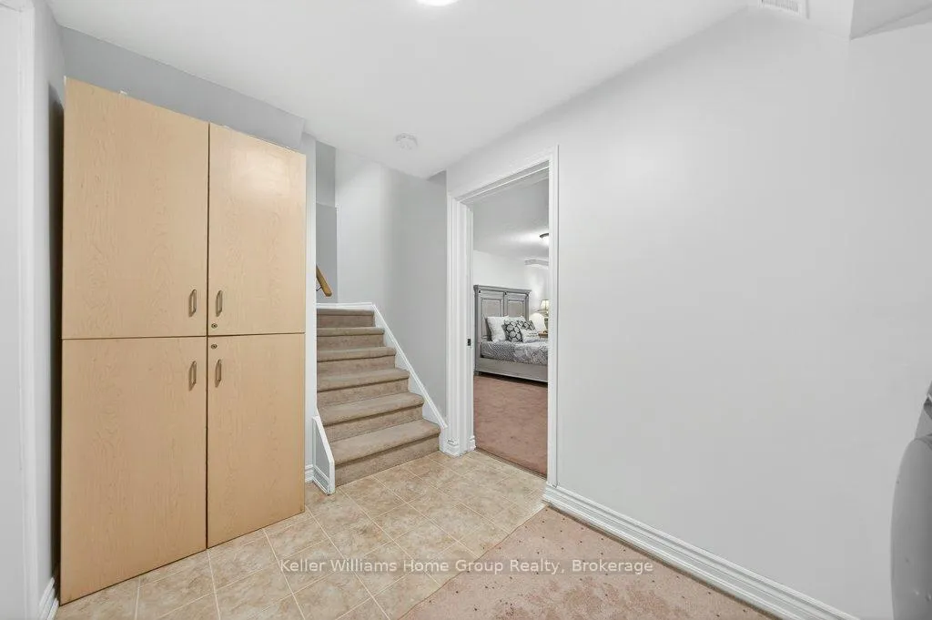 Photo 40 of 623 New Bedford Drive, Waterloo — HOMEH
