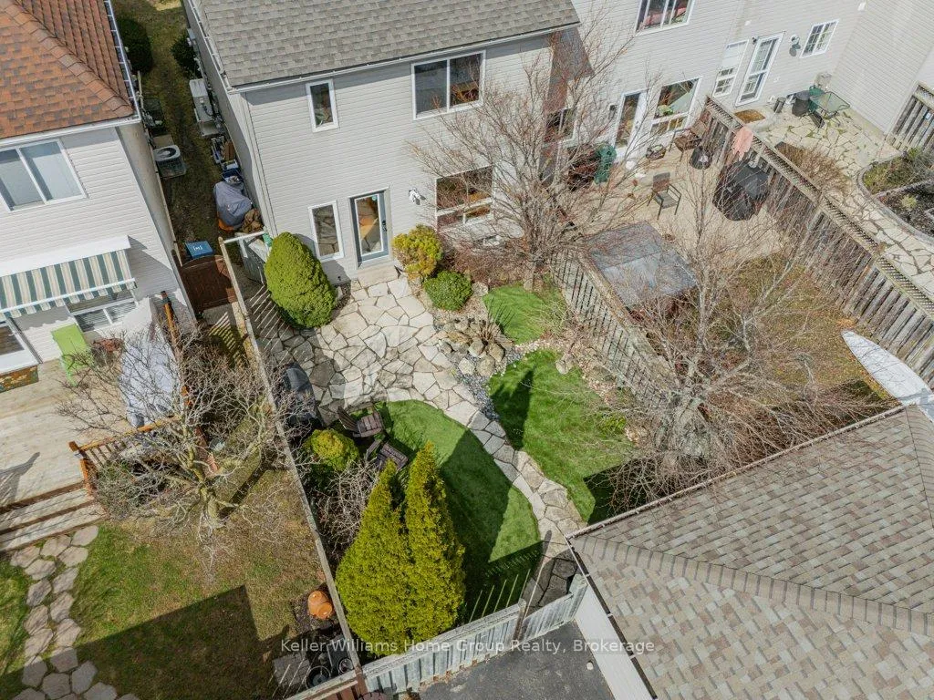 Photo 48 of 623 New Bedford Drive, Waterloo — HOMEH