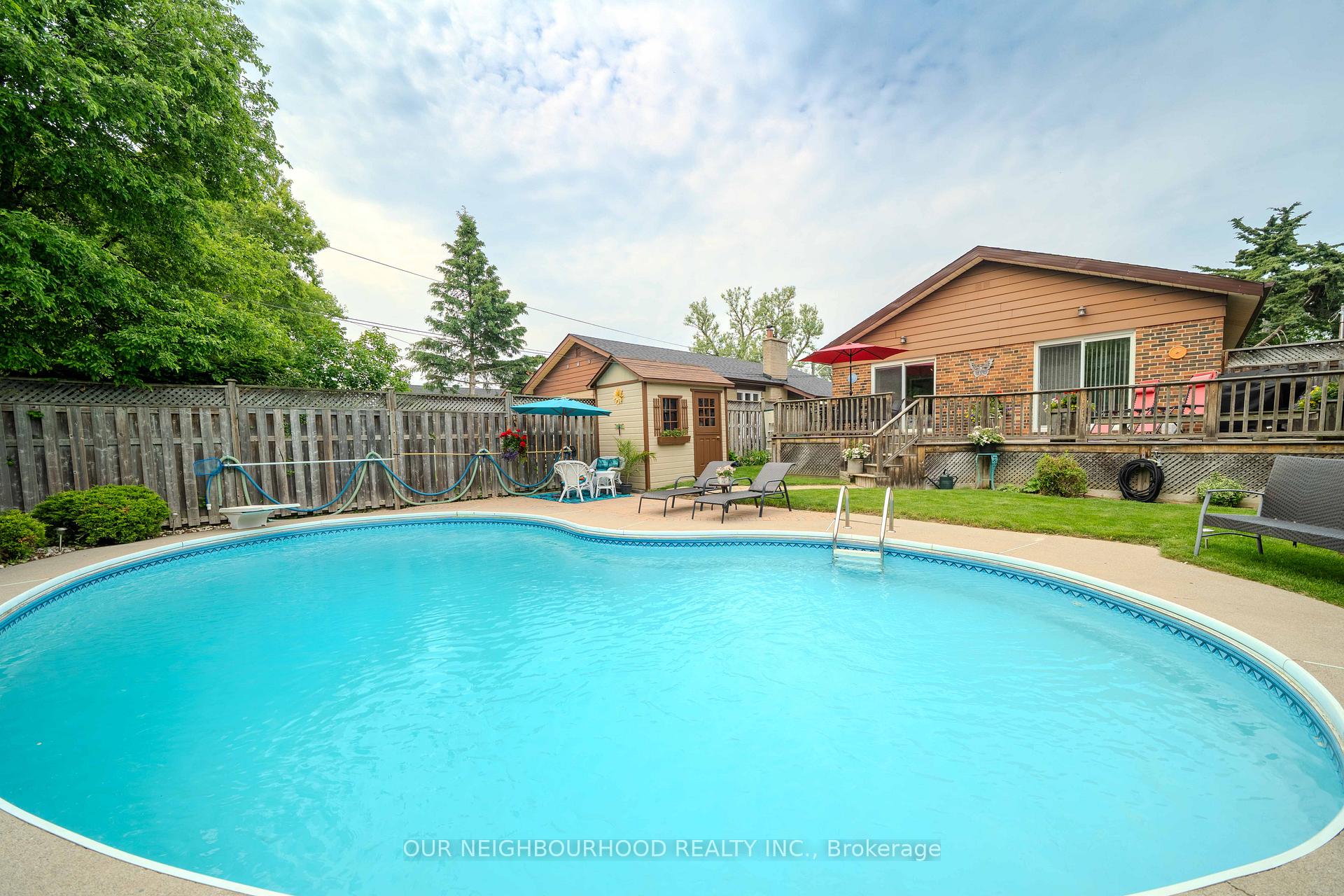 Photo 3 of 15 Penetang Crescent, Scarborough, Bendale — HOMEH