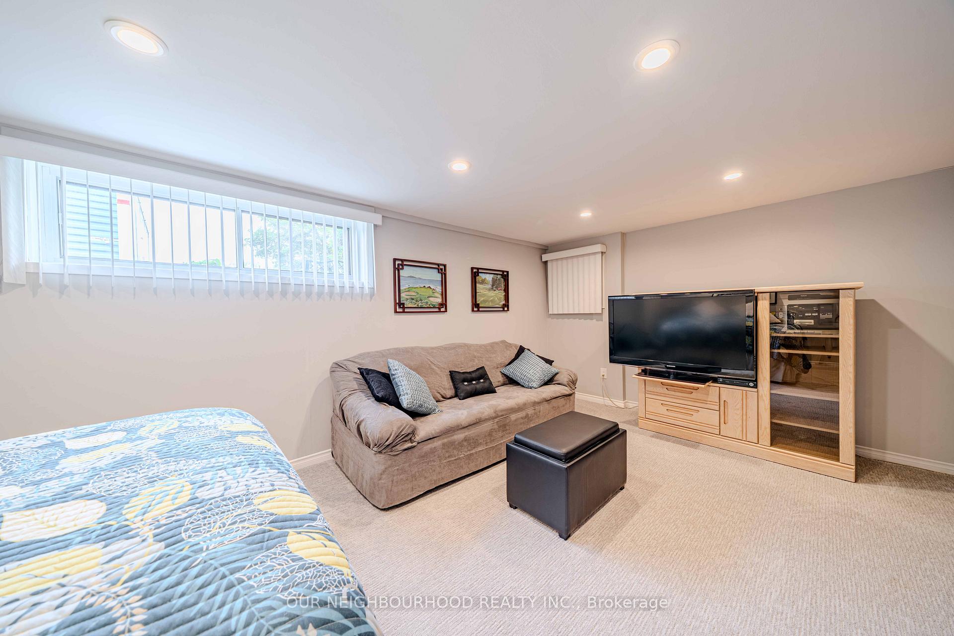 Photo 24 of 15 Penetang Crescent, Scarborough, Bendale — HOMEH