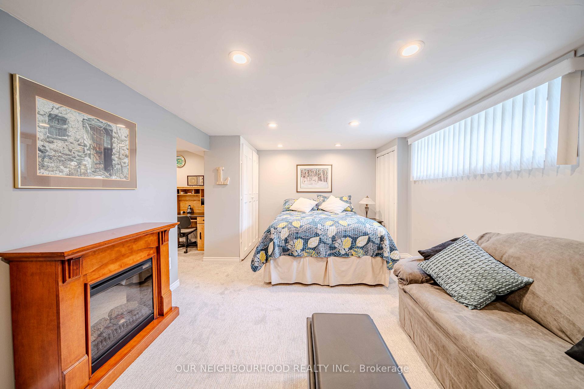 Photo 25 of 15 Penetang Crescent, Scarborough, Bendale — HOMEH