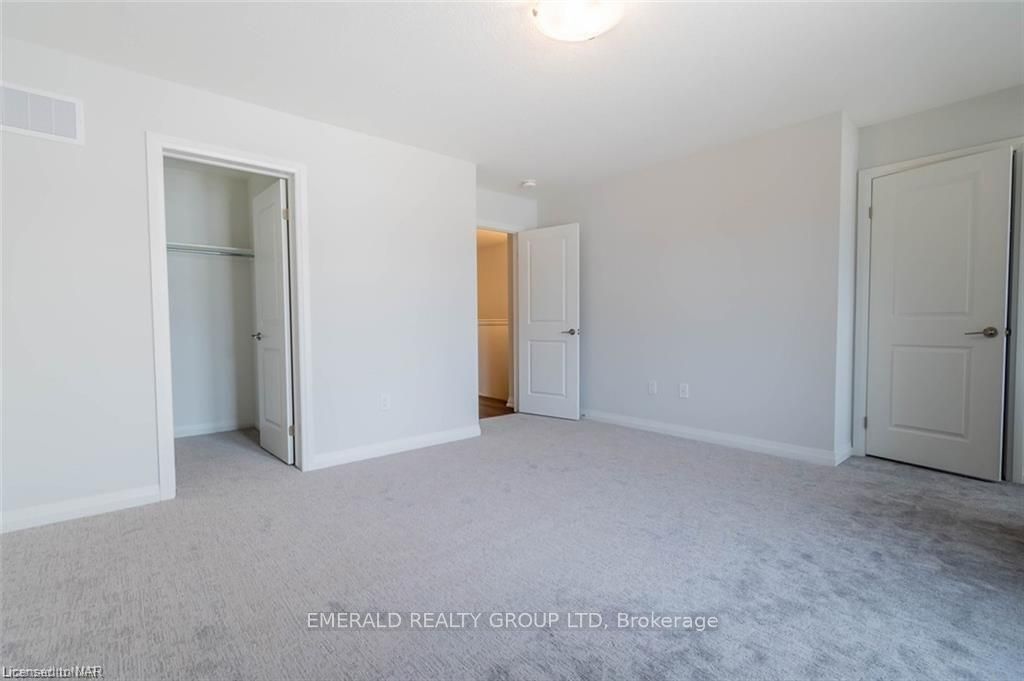 Photo 8 of 92 Bur Oak Drive, Thorold, Confederation Heights — HOMEH