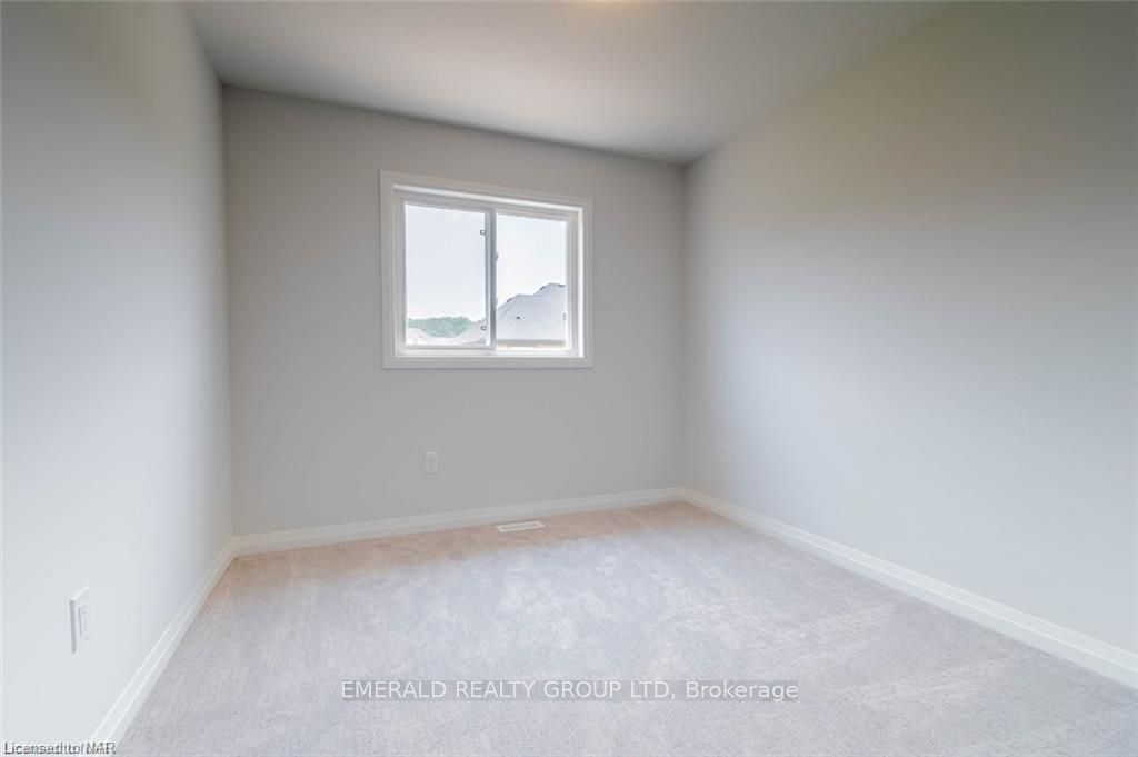 Photo 11 of 92 Bur Oak Drive, Thorold, Confederation Heights — HOMEH