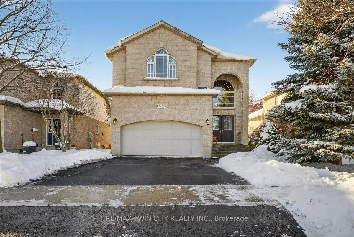 Photo 2 of 559 Chesapeake Drive, Waterloo — HOMEH