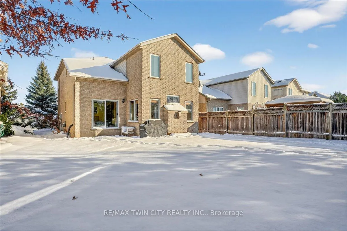 Photo 8 of 559 Chesapeake Drive, Waterloo — HOMEH