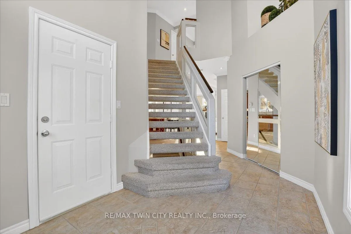 Photo 12 of 559 Chesapeake Drive, Waterloo — HOMEH