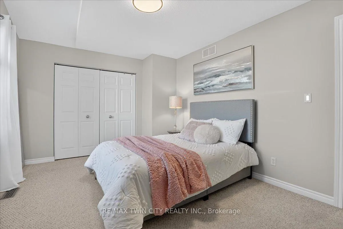 Photo 44 of 559 Chesapeake Drive, Waterloo — HOMEH