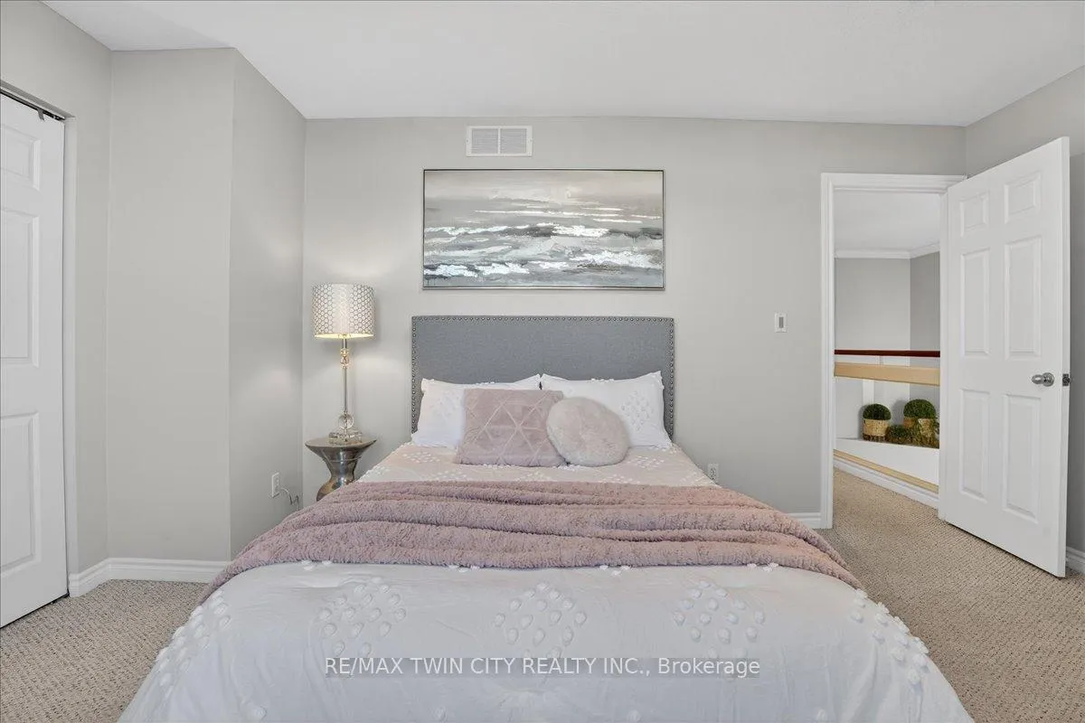 Photo 46 of 559 Chesapeake Drive, Waterloo — HOMEH