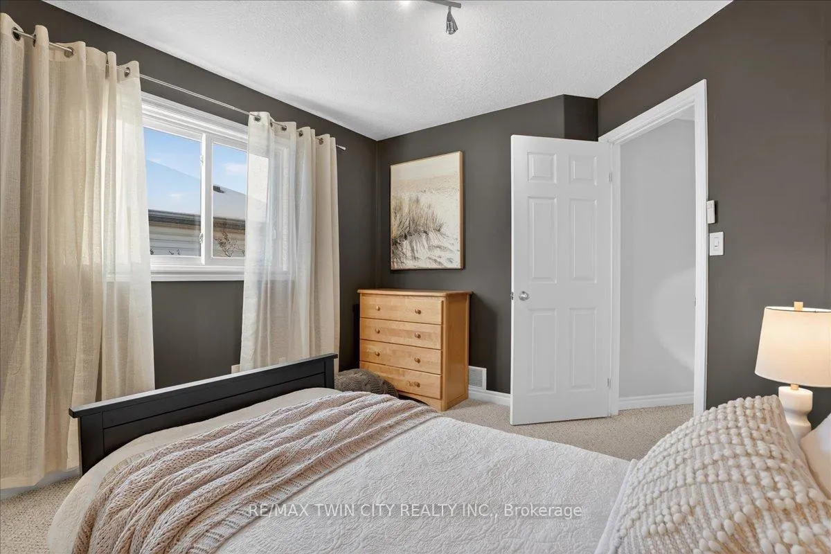 Photo 49 of 559 Chesapeake Drive, Waterloo — HOMEH