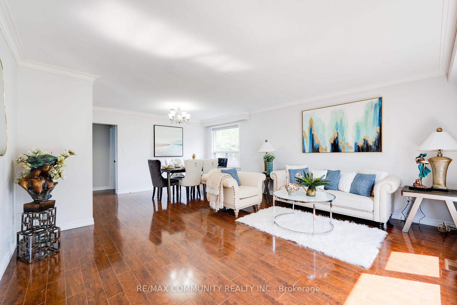 Photo 4 of 115 Marcos Boulevard, Scarborough, Bendale — HOMEH