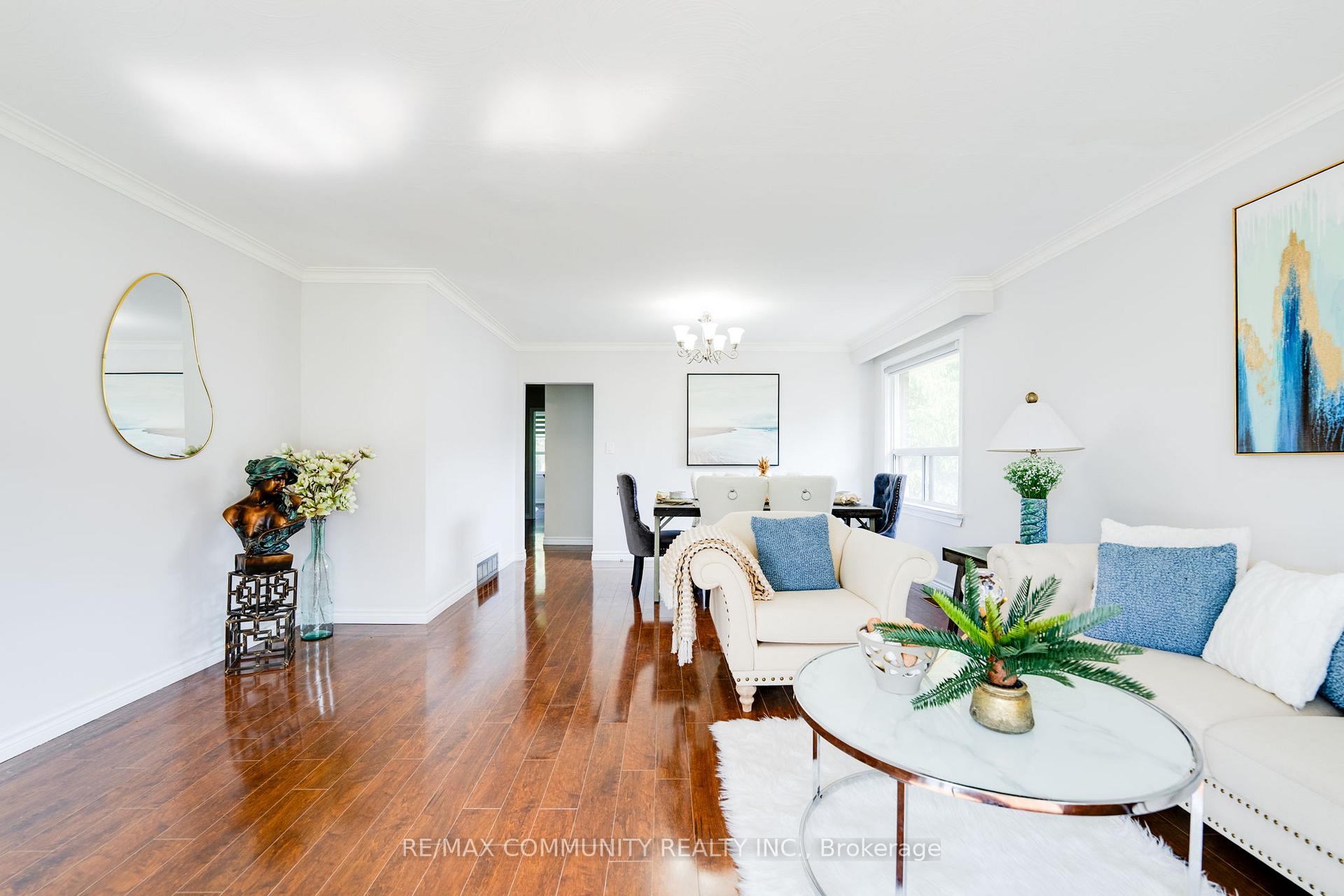 Photo 5 of 115 Marcos Boulevard, Scarborough, Bendale — HOMEH