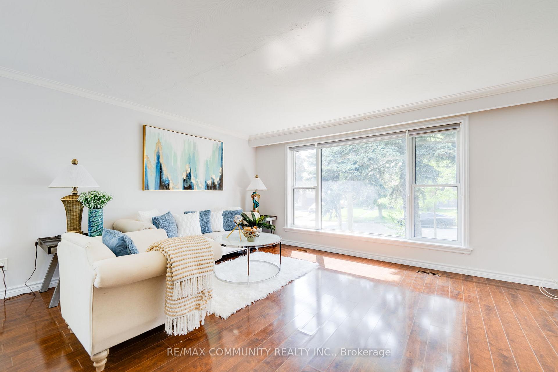 Photo 7 of 115 Marcos Boulevard, Scarborough, Bendale — HOMEH