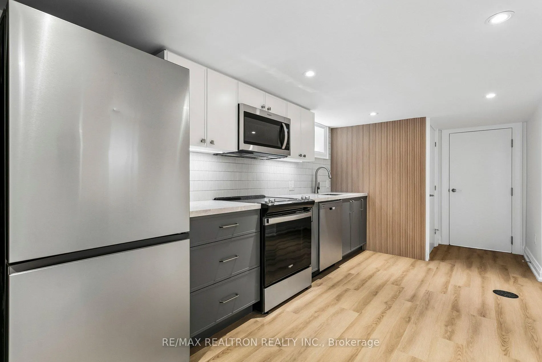 Photo 2 of Unit LOWER, 73 Lanark Avenue, Toronto, Oakwood Village — HOMEH