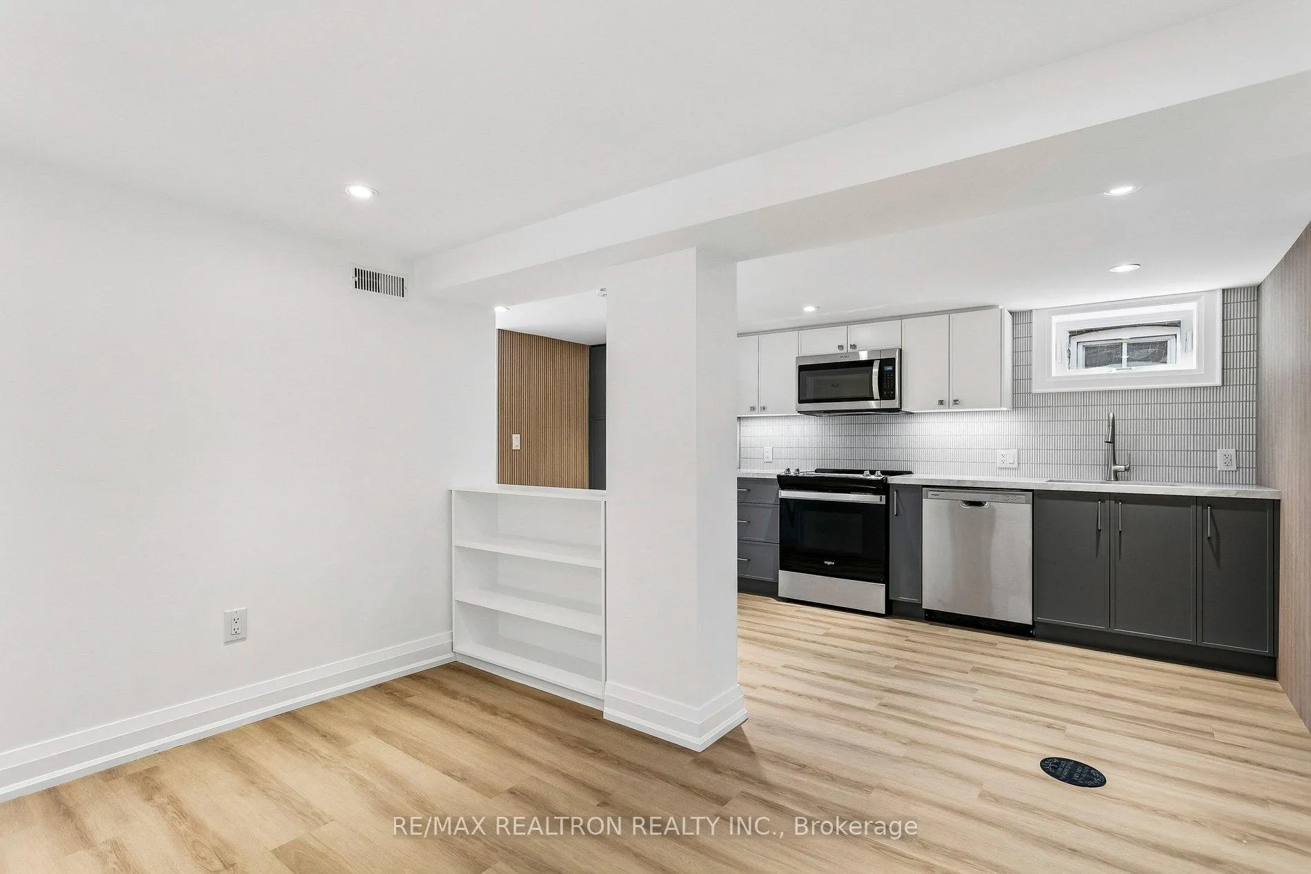 Photo 5 of Unit LOWER, 73 Lanark Avenue, Toronto, Oakwood Village — HOMEH