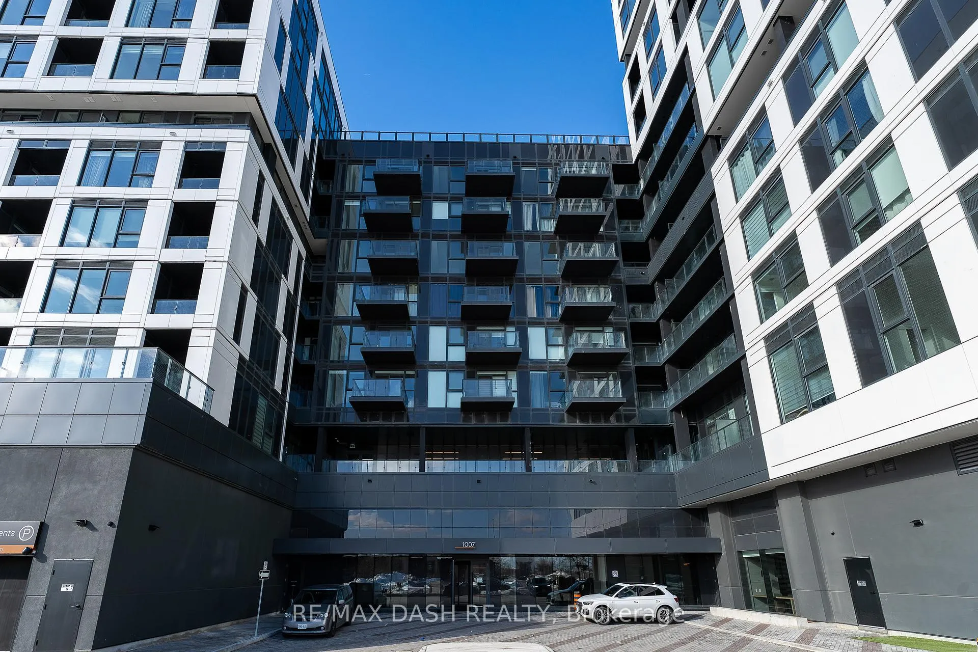 Front of Unit 1304, 1007 The Queensway Avenue