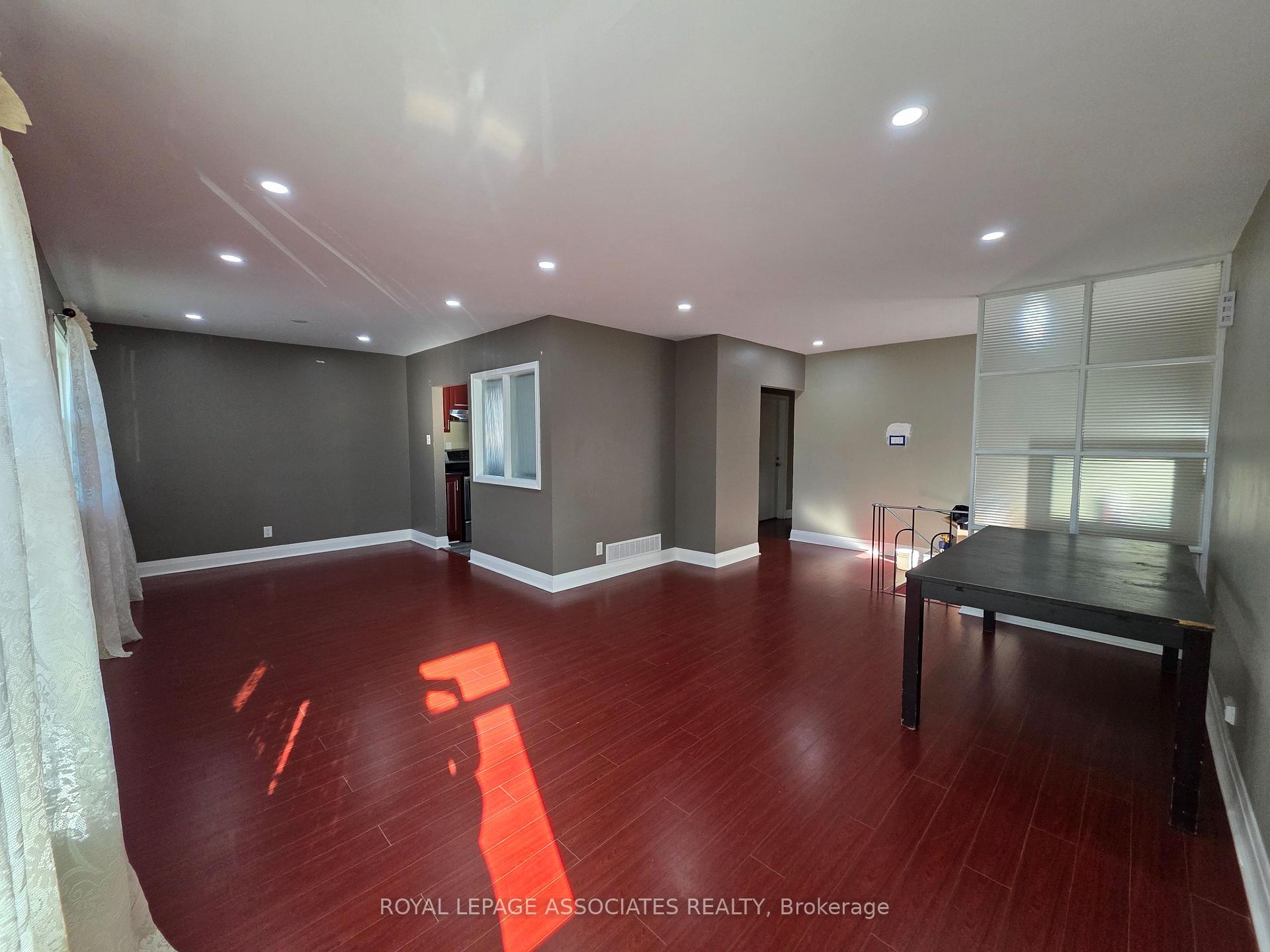 Photo 8 of 33 Kilbride Road, Scarborough, Bendale — HOMEH