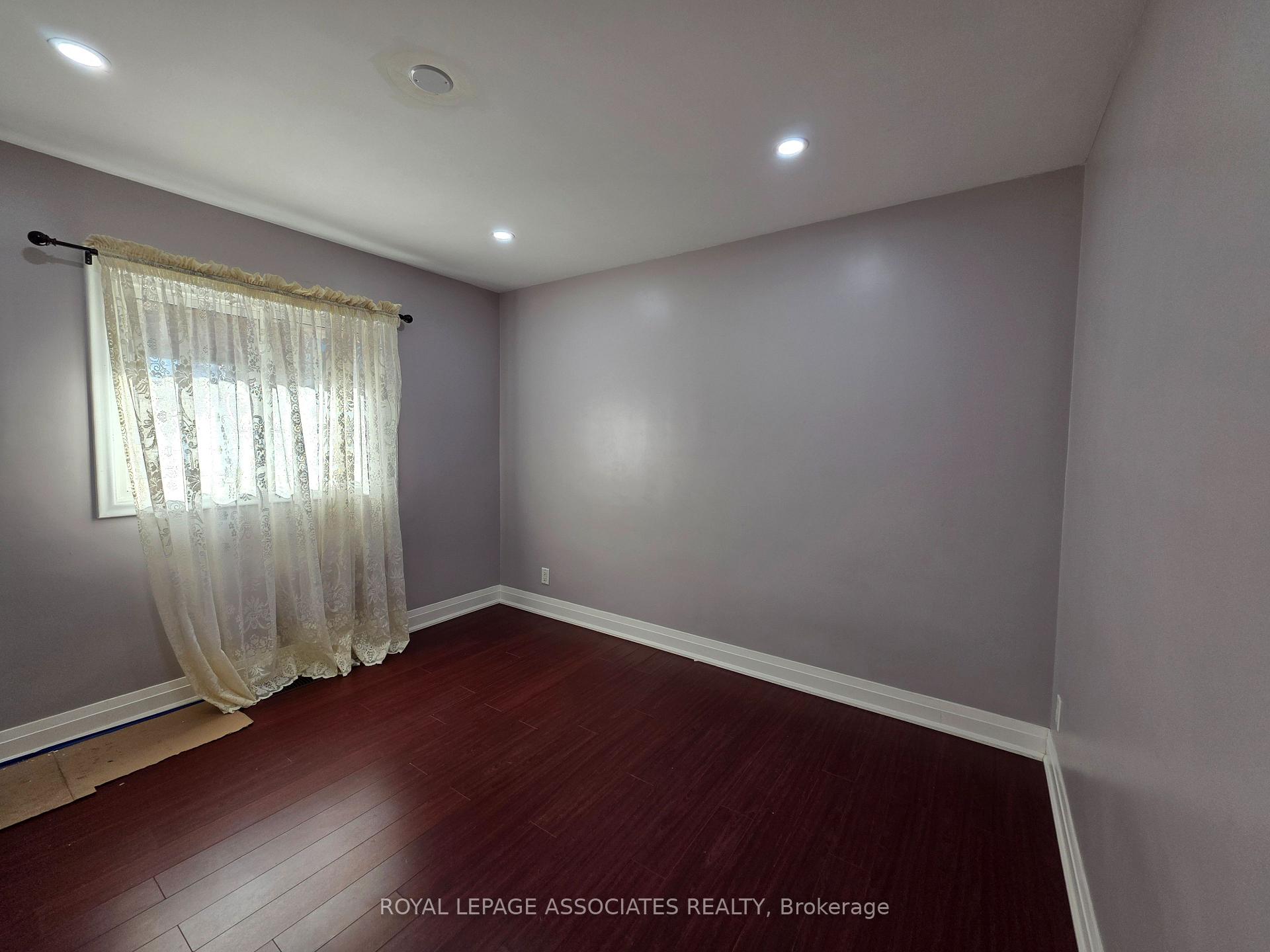 Photo 17 of 33 Kilbride Road, Scarborough, Bendale — HOMEH