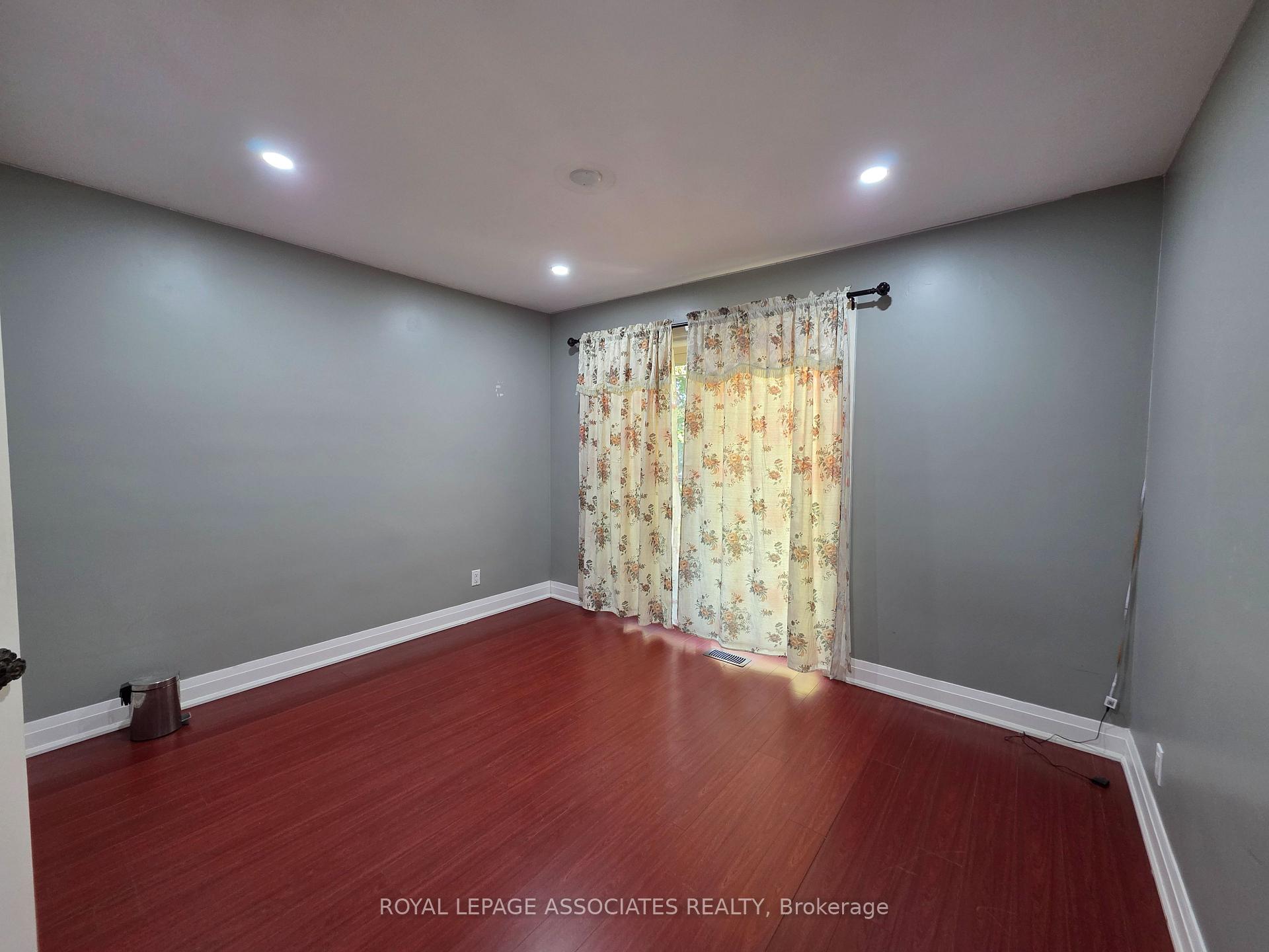 Photo 20 of 33 Kilbride Road, Scarborough, Bendale — HOMEH