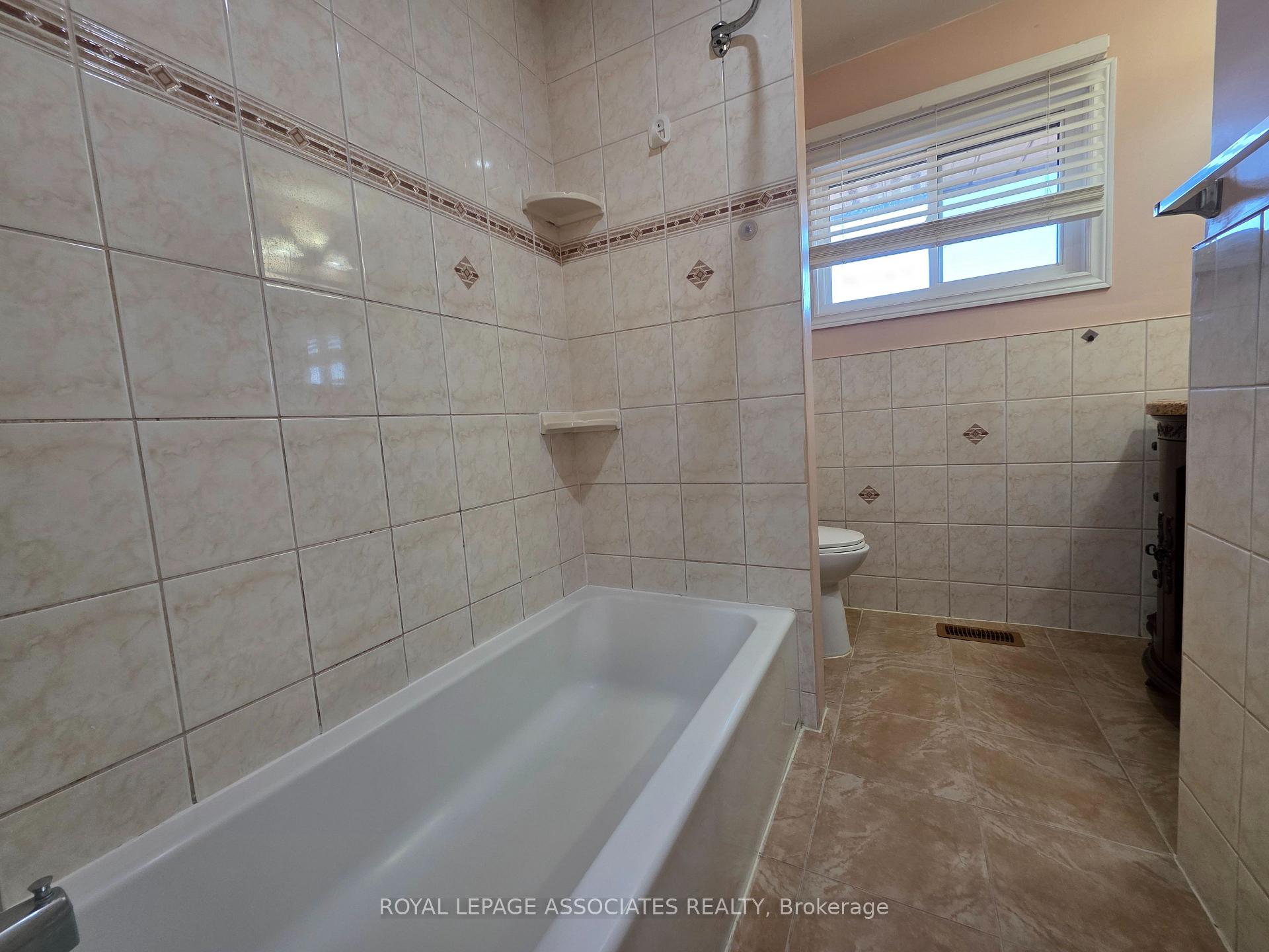 Photo 23 of 33 Kilbride Road, Scarborough, Bendale — HOMEH