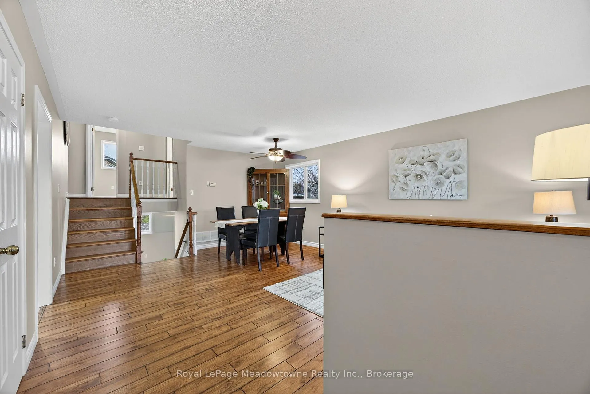 Photo 8 of 1 Draper Crescent, Barrie, Painswick North — HOMEH