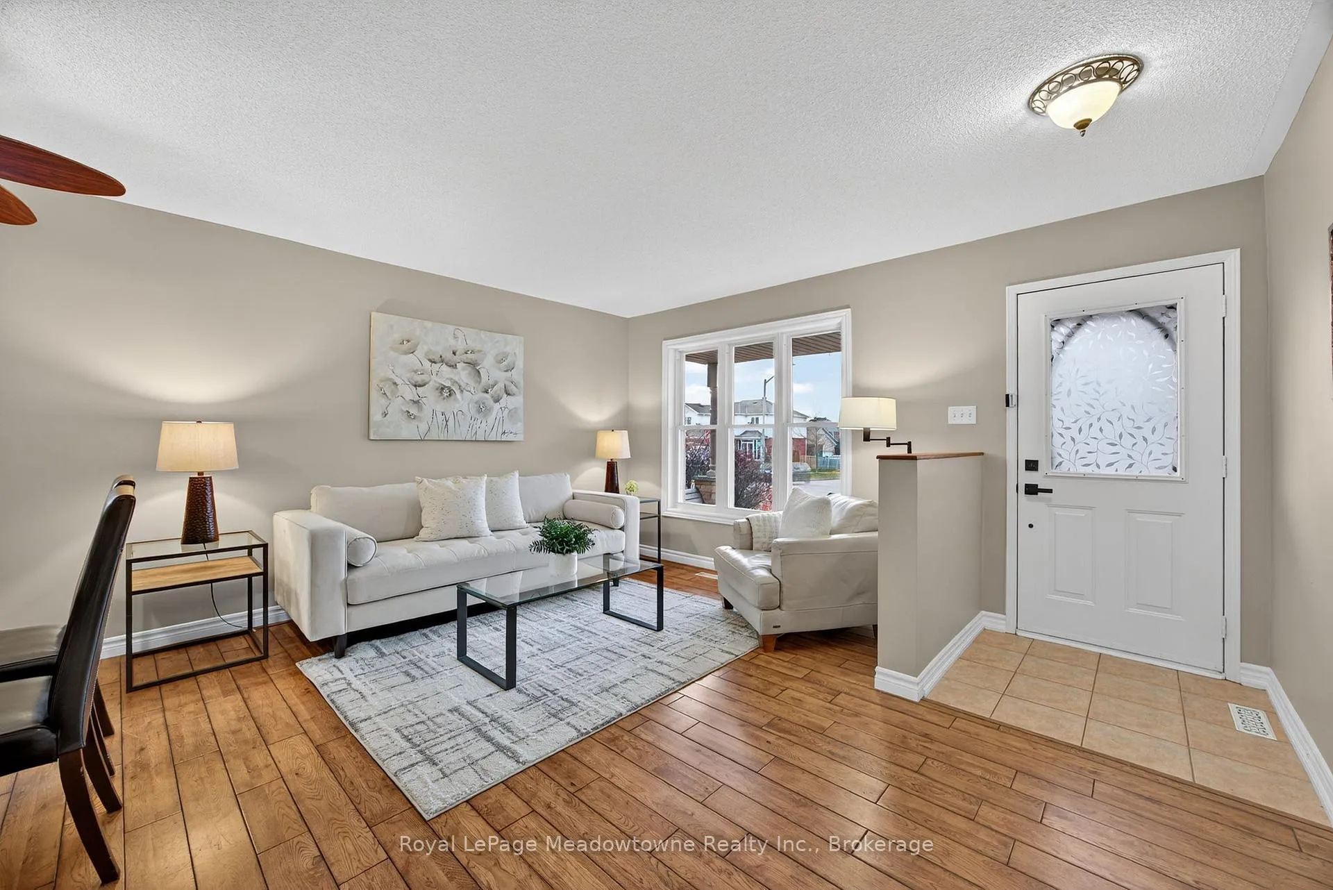 Photo 9 of 1 Draper Crescent, Barrie, Painswick North — HOMEH