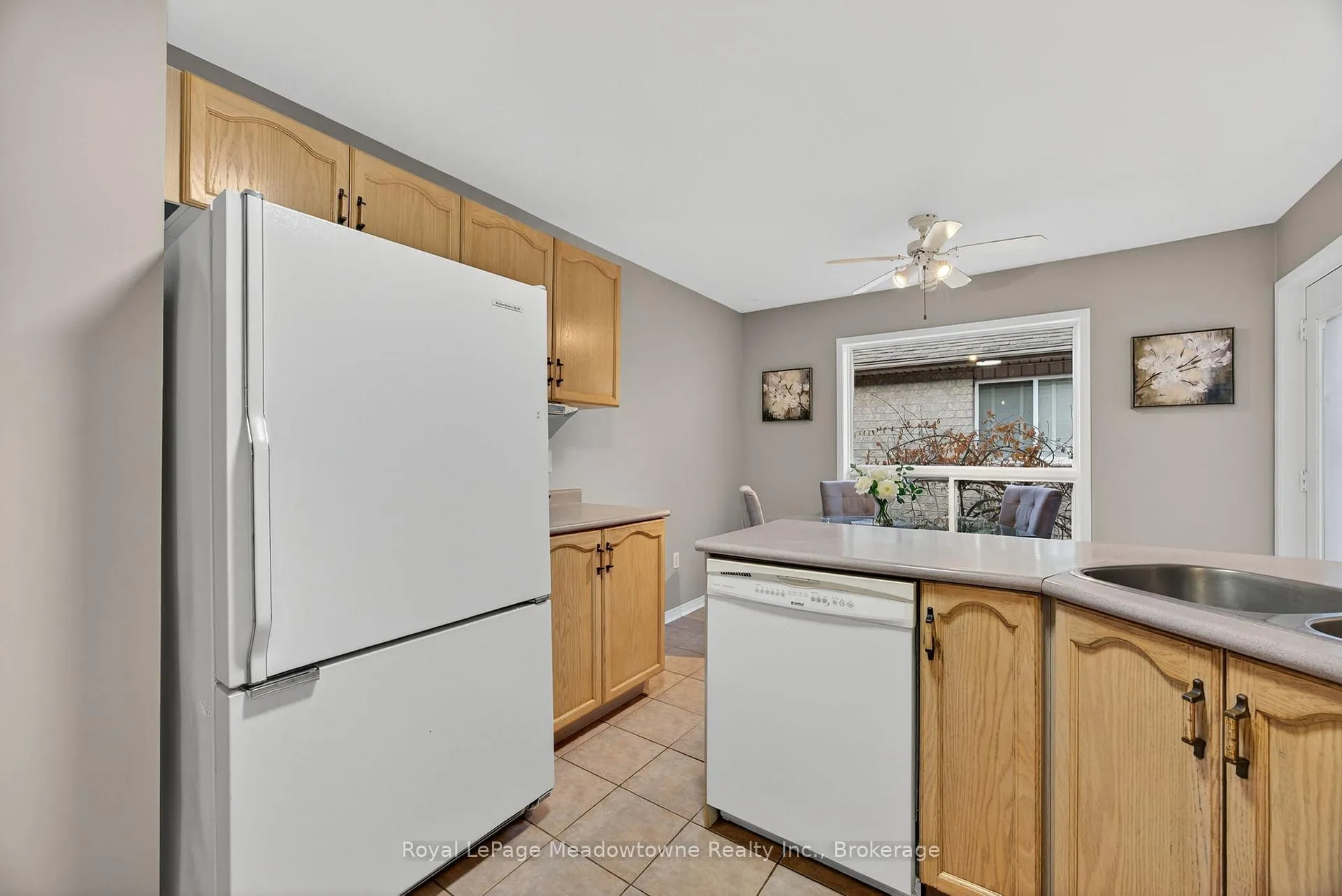 Photo 22 of 1 Draper Crescent, Barrie, Painswick North — HOMEH